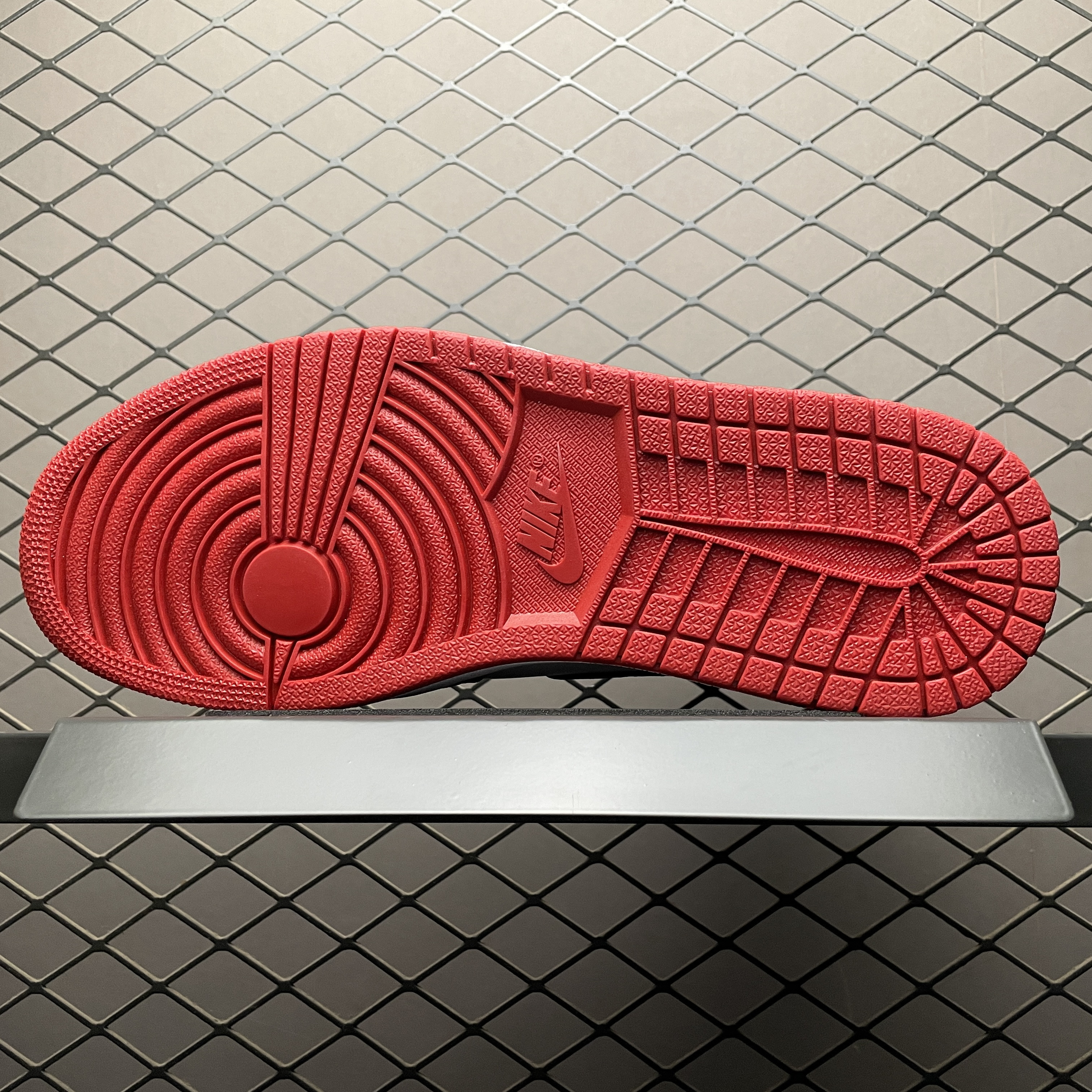 Travis Scott x Air Jordan 1 Chicago Red（ DH3227-601）