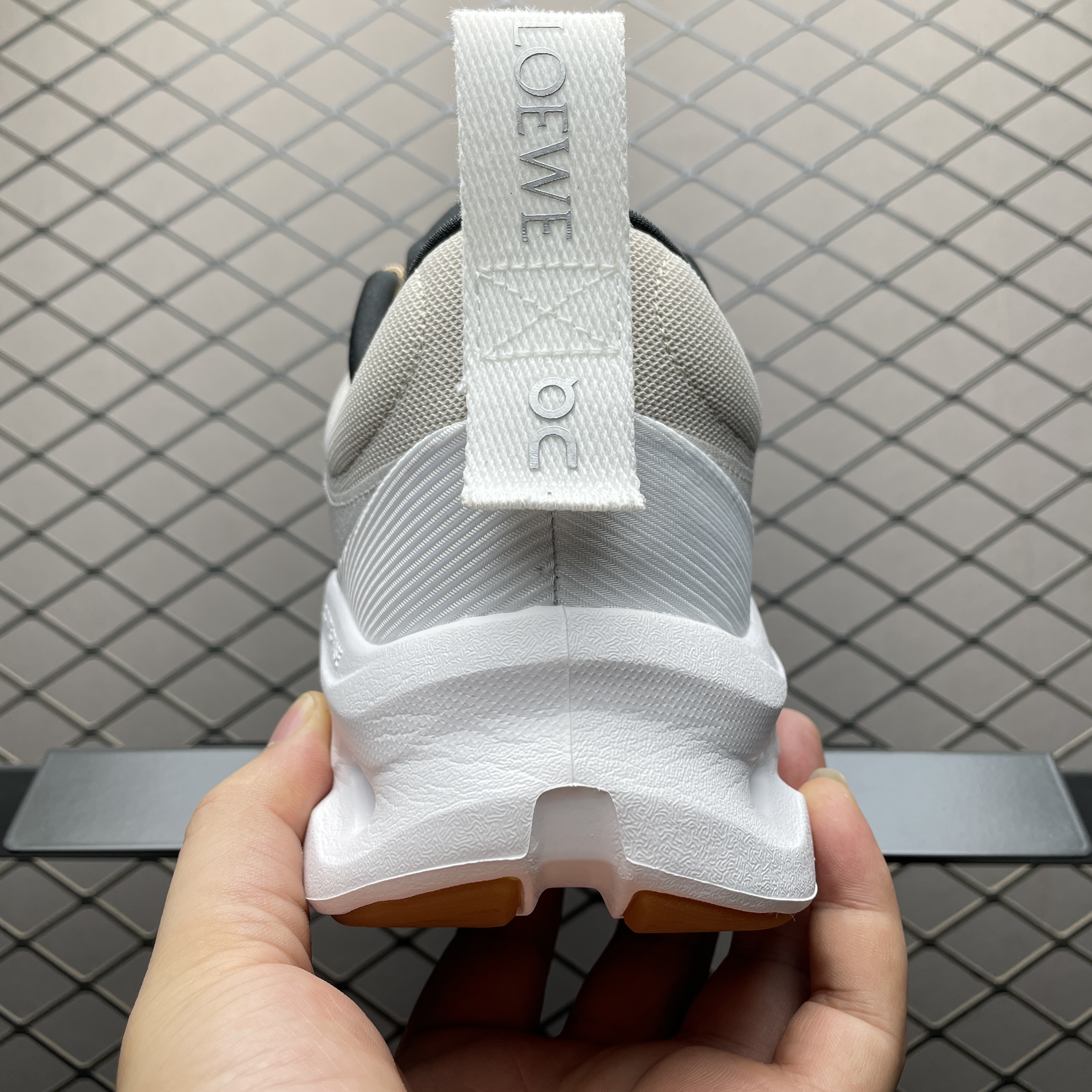 ON Loewe x Cloudtilt 2 'Tan White Gum' (3ME10693510)