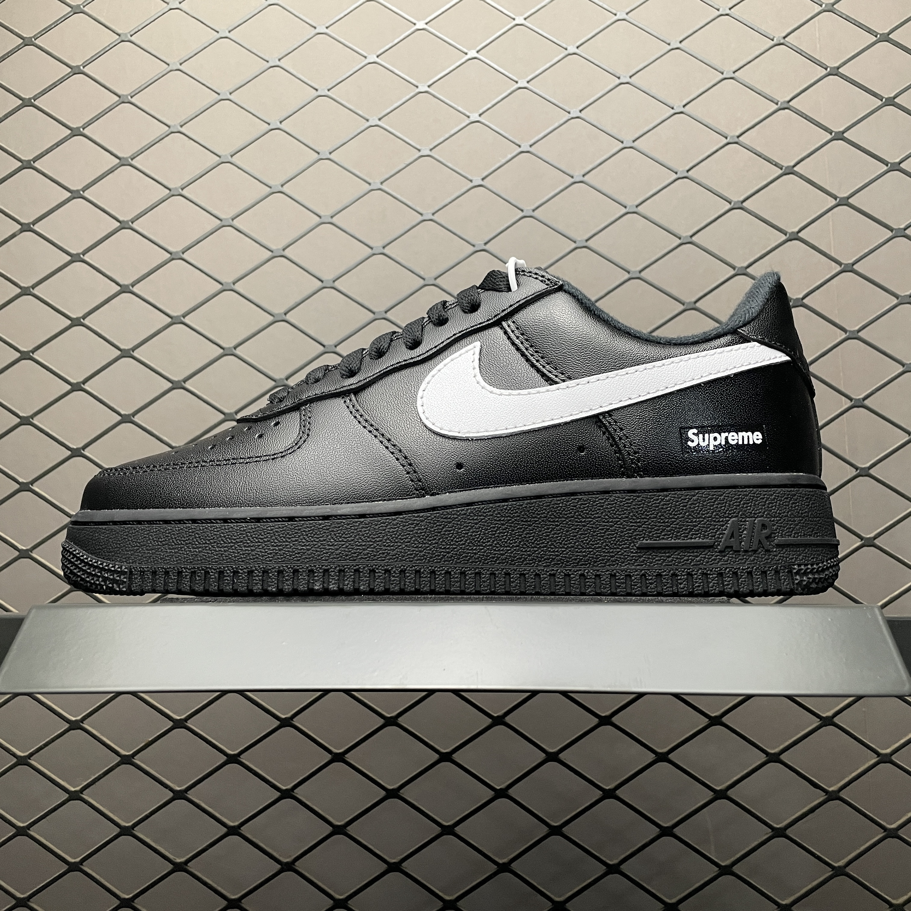 Supreme × Nike Air Force 1 Low "Black/White"（CU9225-002）