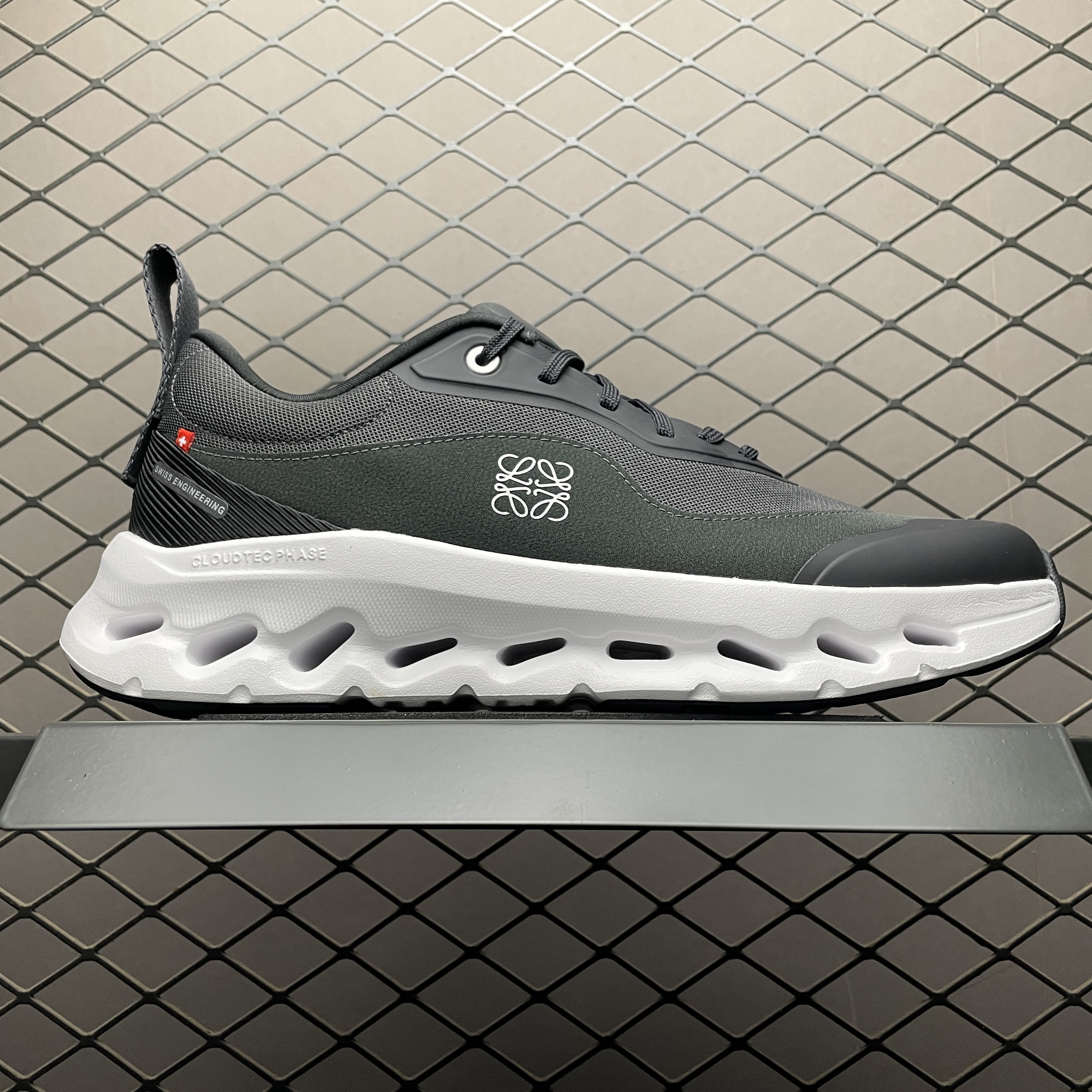 ON Loewe x Cloudtilt 2 'Black' (3ME10690553)