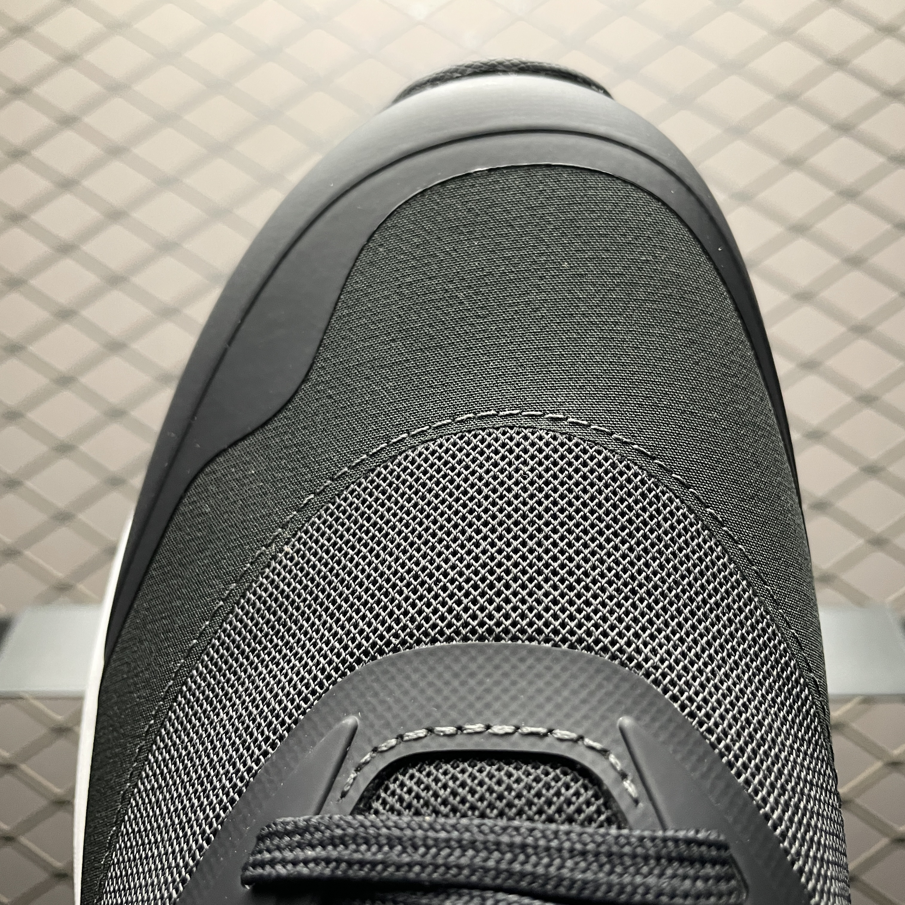 ON Loewe x Cloudtilt 2 'Black' (3ME10690553)