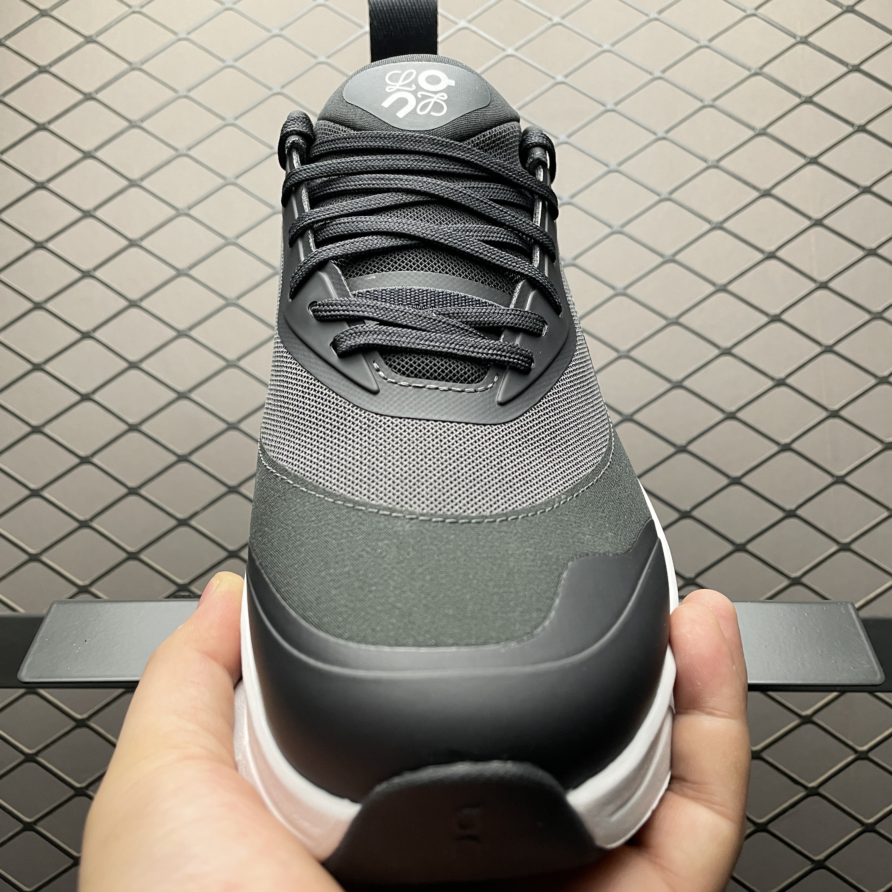 ON Loewe x Cloudtilt 2 'Black' (3ME10690553)