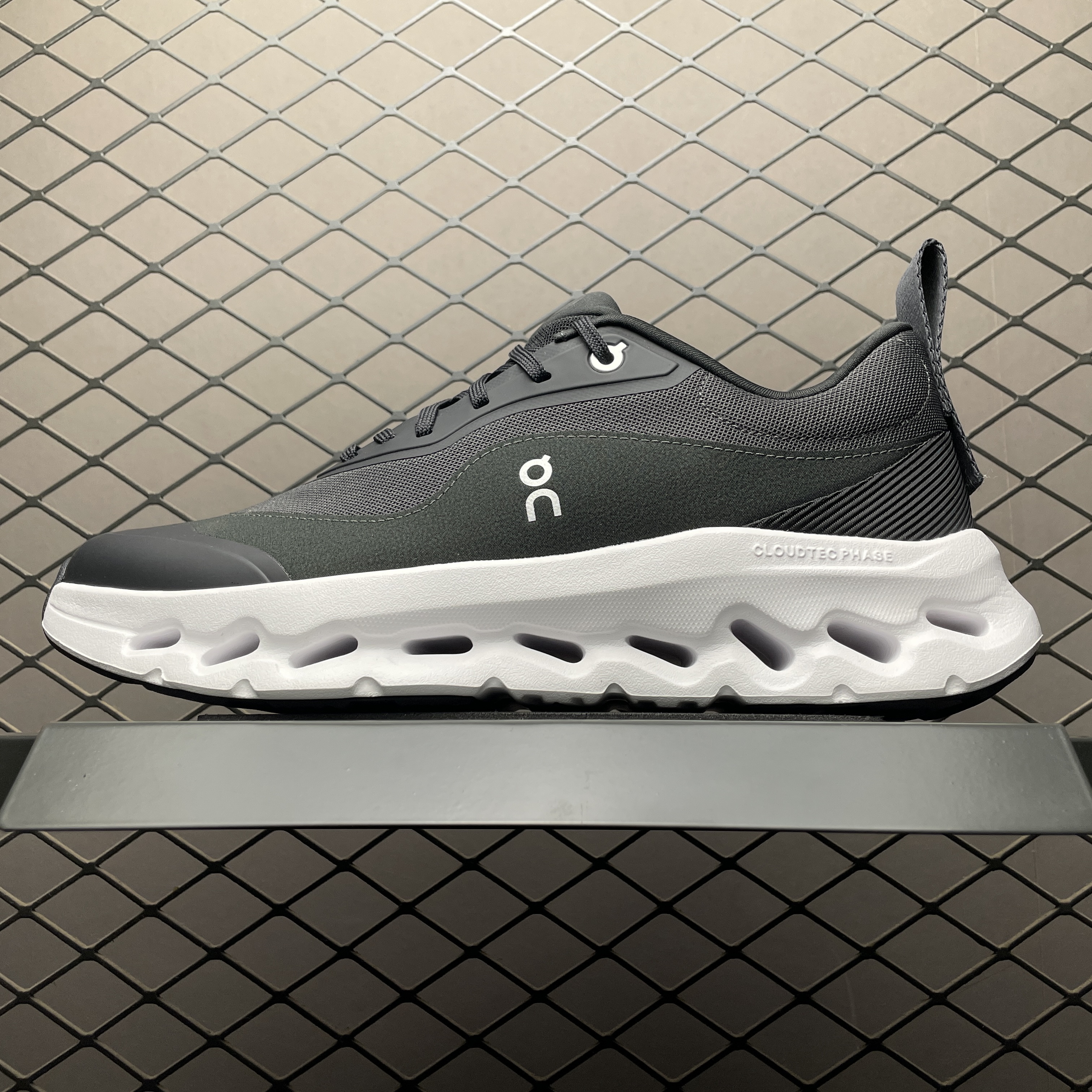 ON Loewe x Cloudtilt 2 'Black' (3ME10690553)