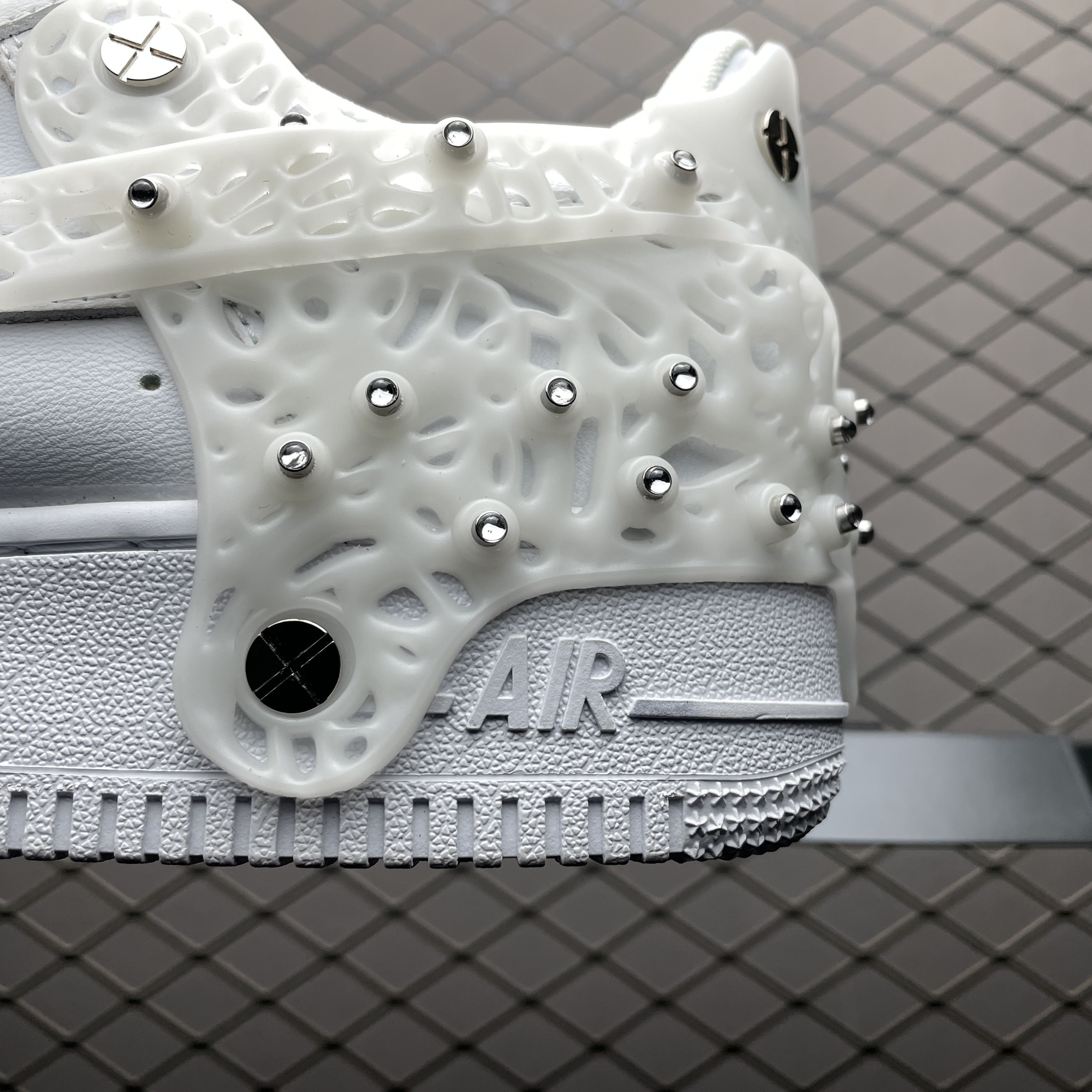 Swarovski × Nike Women's Air Force 1 Low Retro Reflective Crystal "Triple White"（CV7668-100）