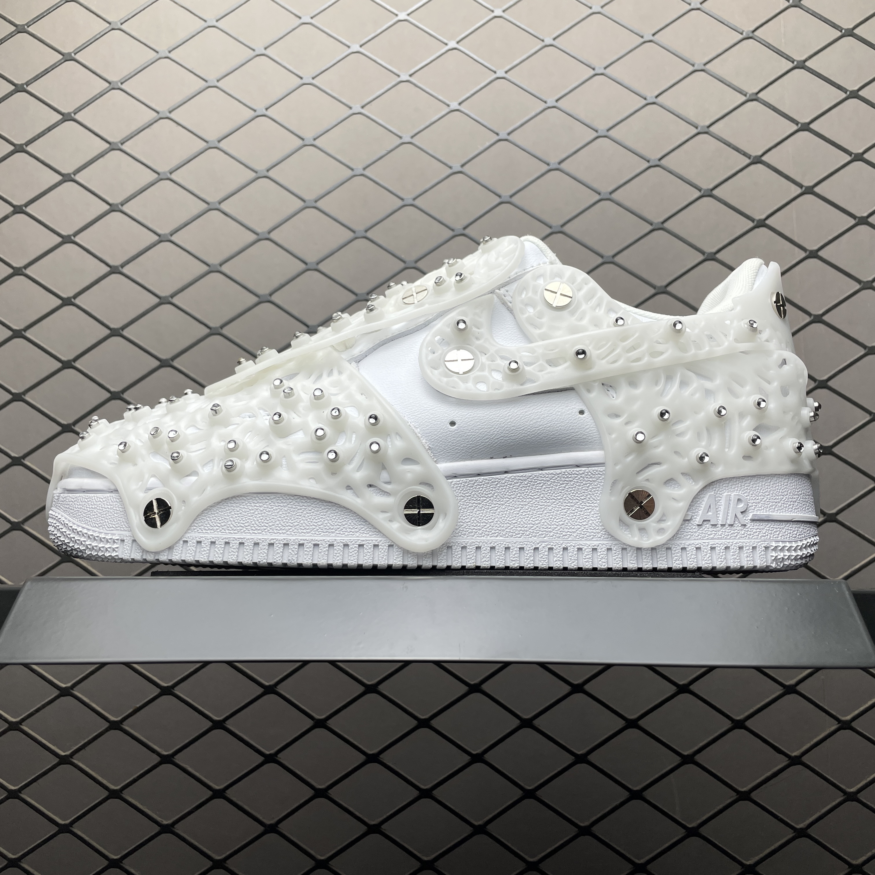 Swarovski × Nike Women's Air Force 1 Low Retro Reflective Crystal "Triple White"（CV7668-100）