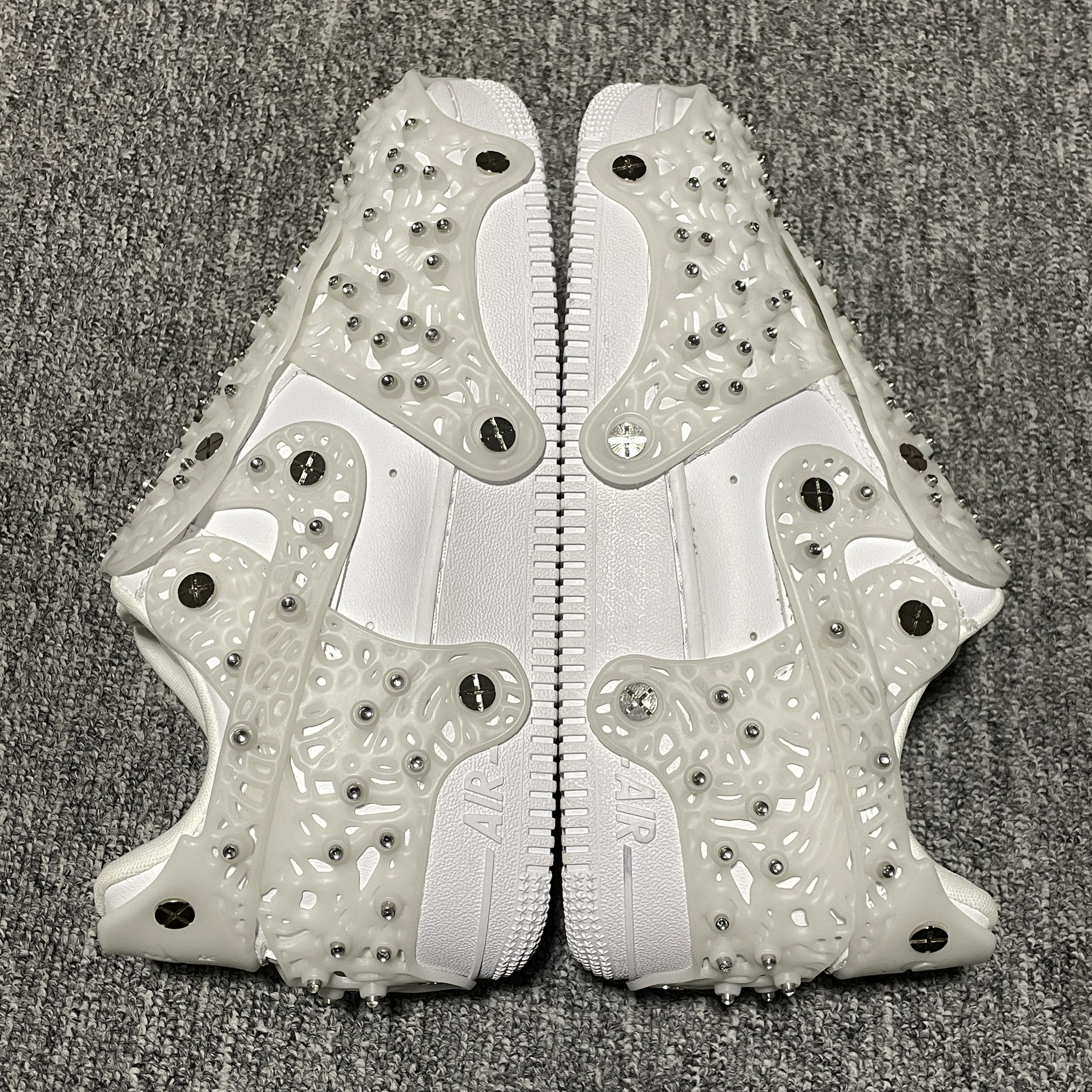 Swarovski × Nike Women's Air Force 1 Low Retro Reflective Crystal "Triple White"（CV7668-100）