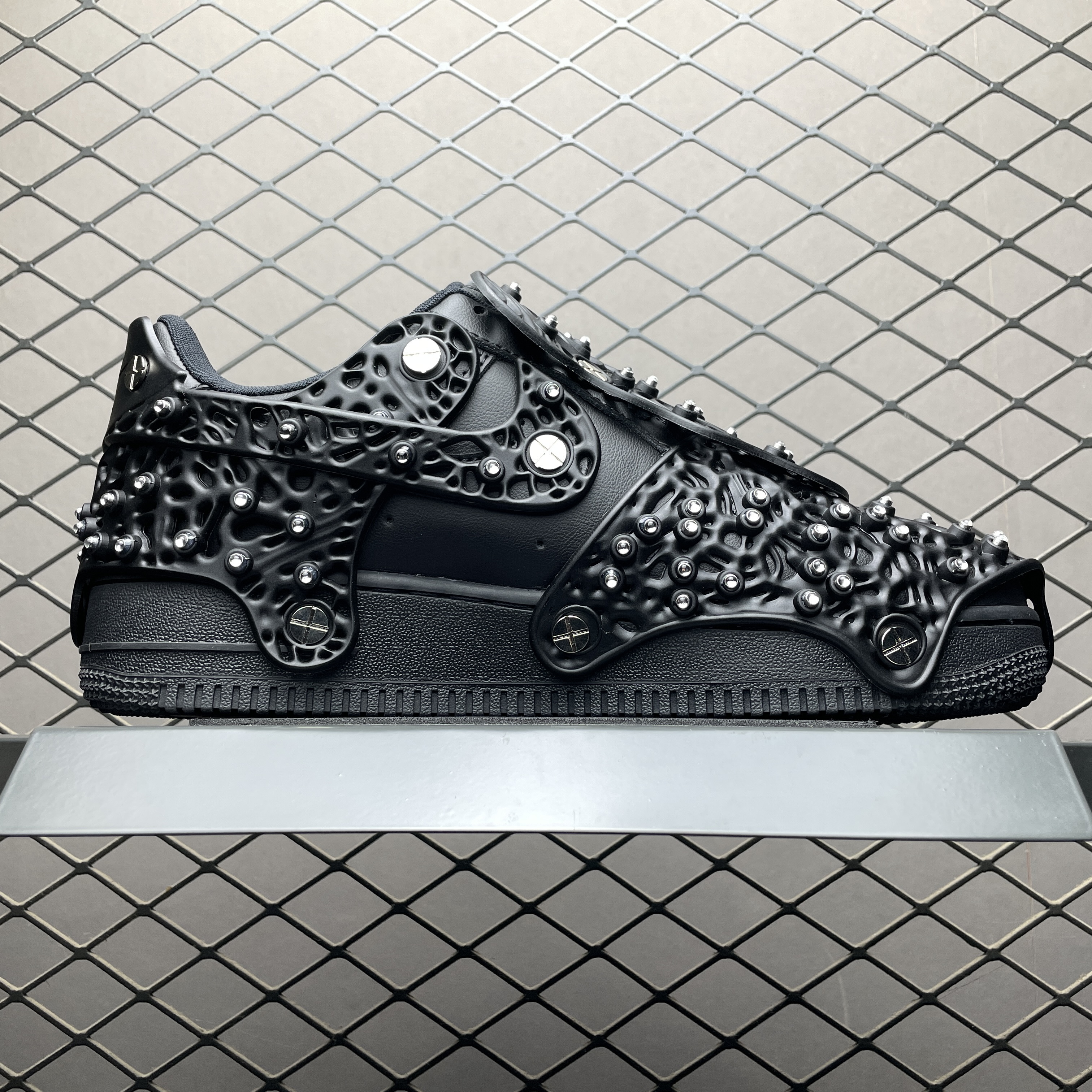 Swarovski × Nike Women's Air Force 1 Low Retro Reflective Crystal "Triple Black"（CV7668-001）