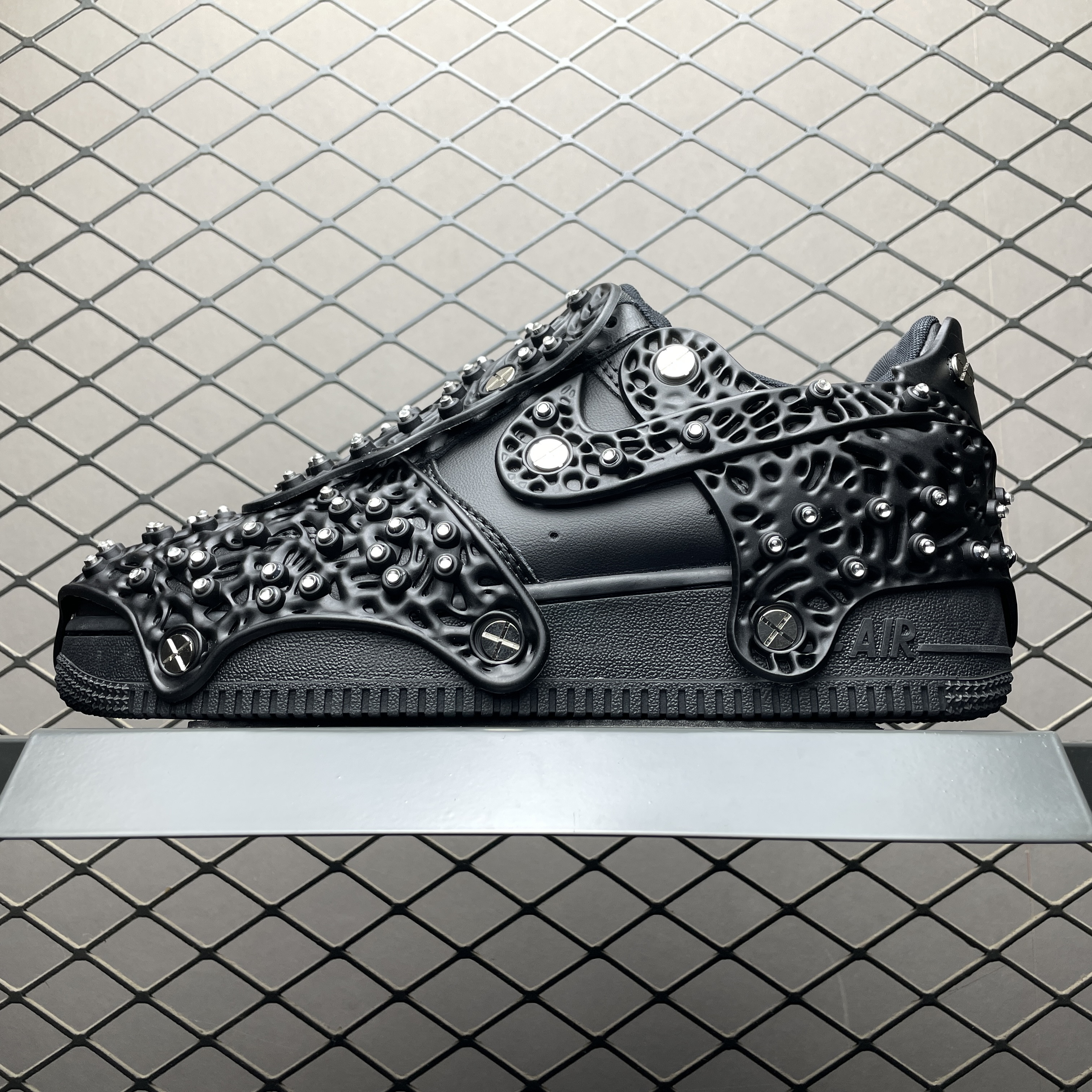Swarovski × Nike Women's Air Force 1 Low Retro Reflective Crystal "Triple Black"（CV7668-001）