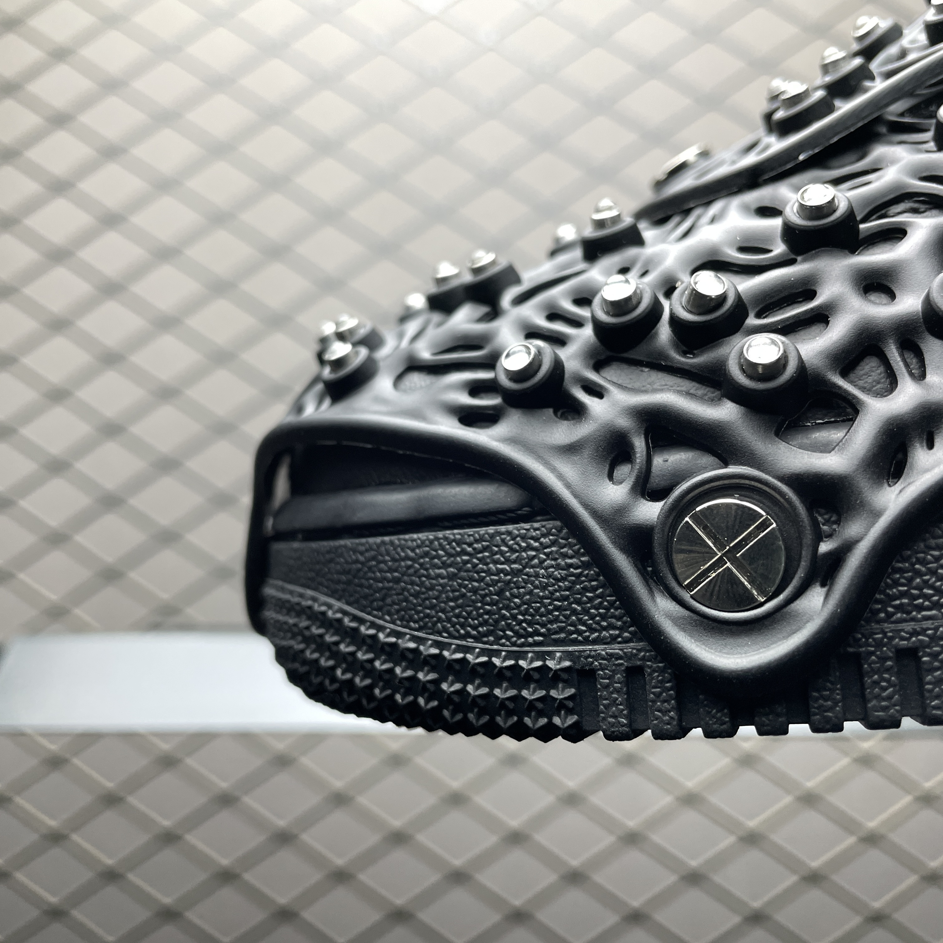 Swarovski × Nike Women's Air Force 1 Low Retro Reflective Crystal "Triple Black"（CV7668-001）