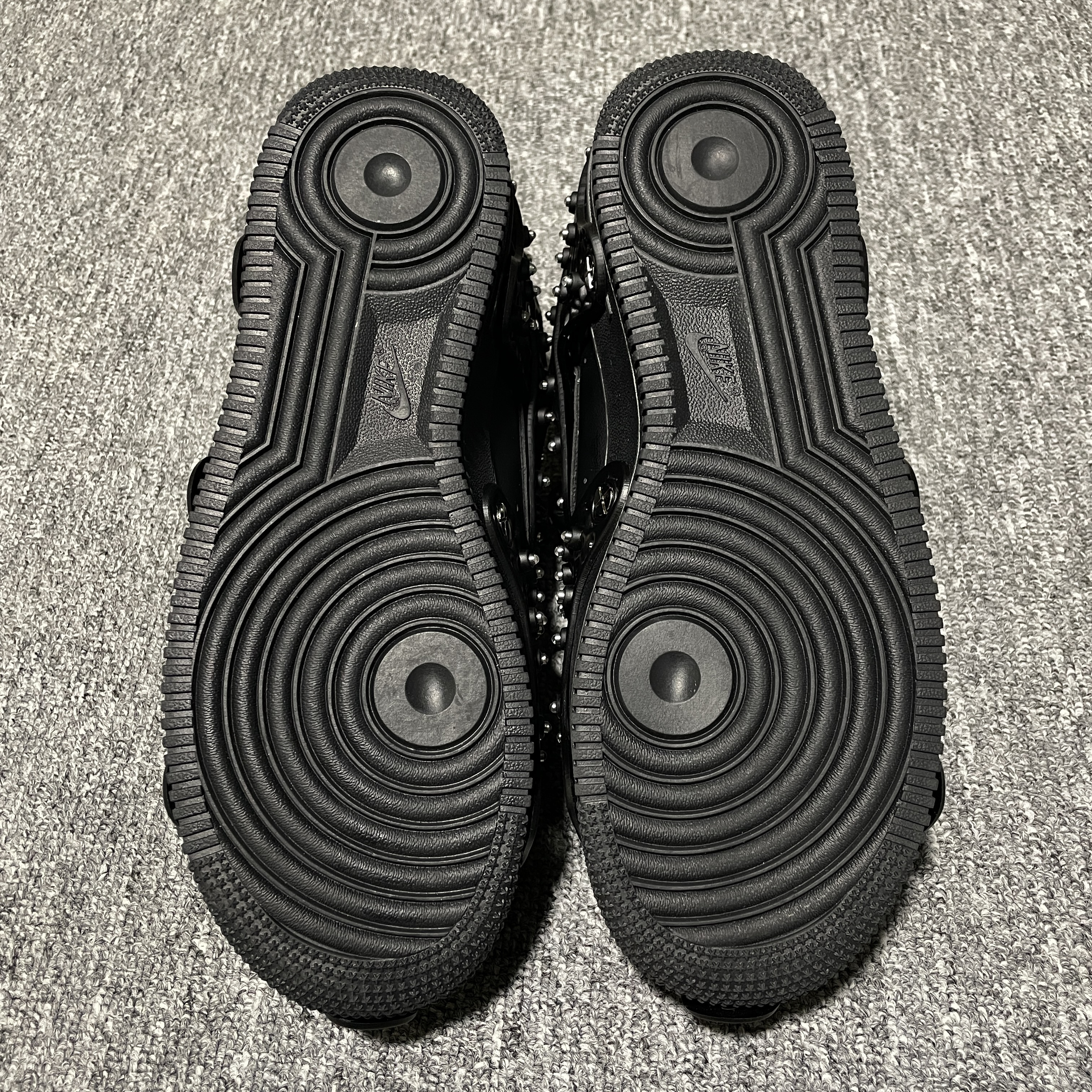 Swarovski × Nike Women's Air Force 1 Low Retro Reflective Crystal "Triple Black"（CV7668-001）