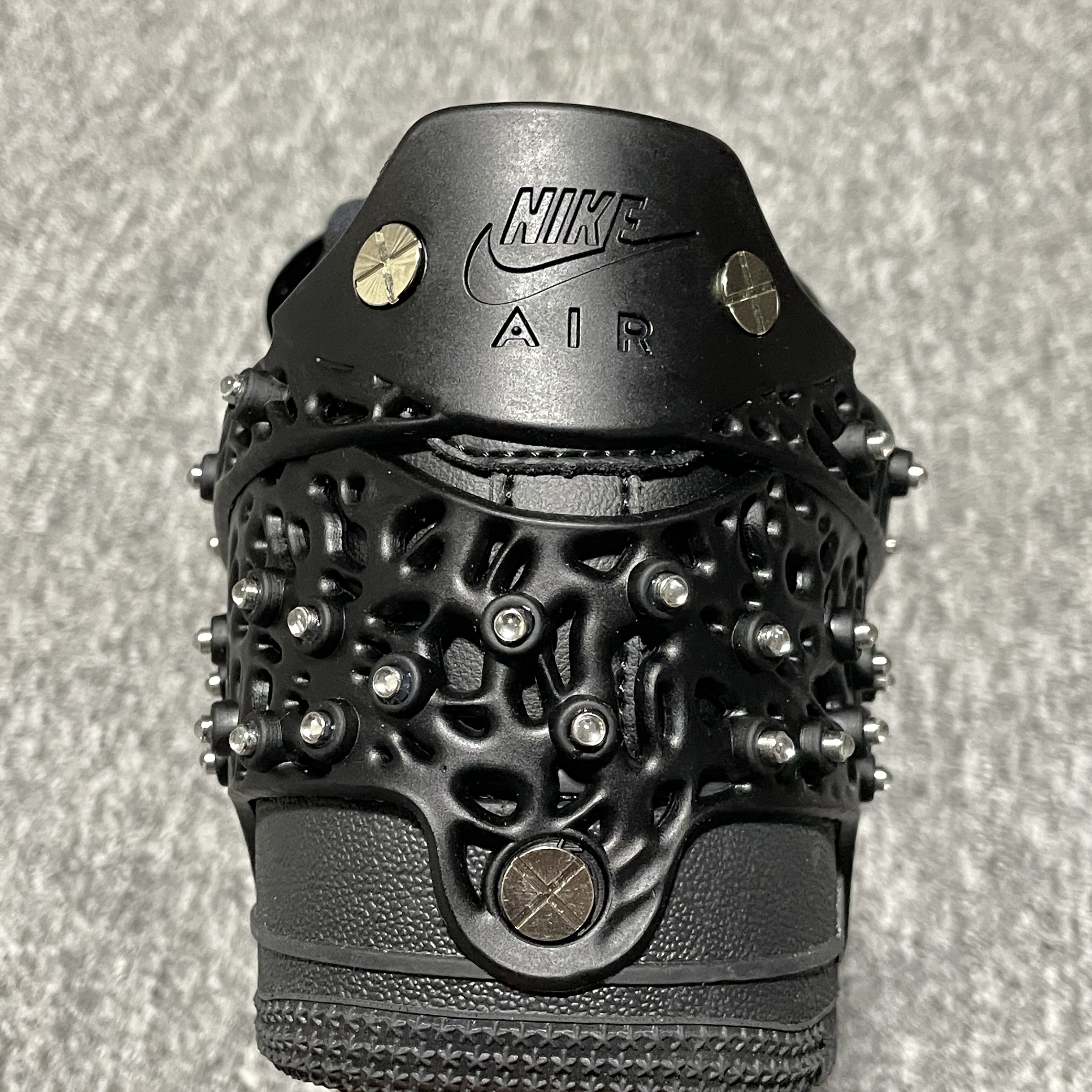 Swarovski × Nike Women's Air Force 1 Low Retro Reflective Crystal "Triple Black"（CV7668-001）