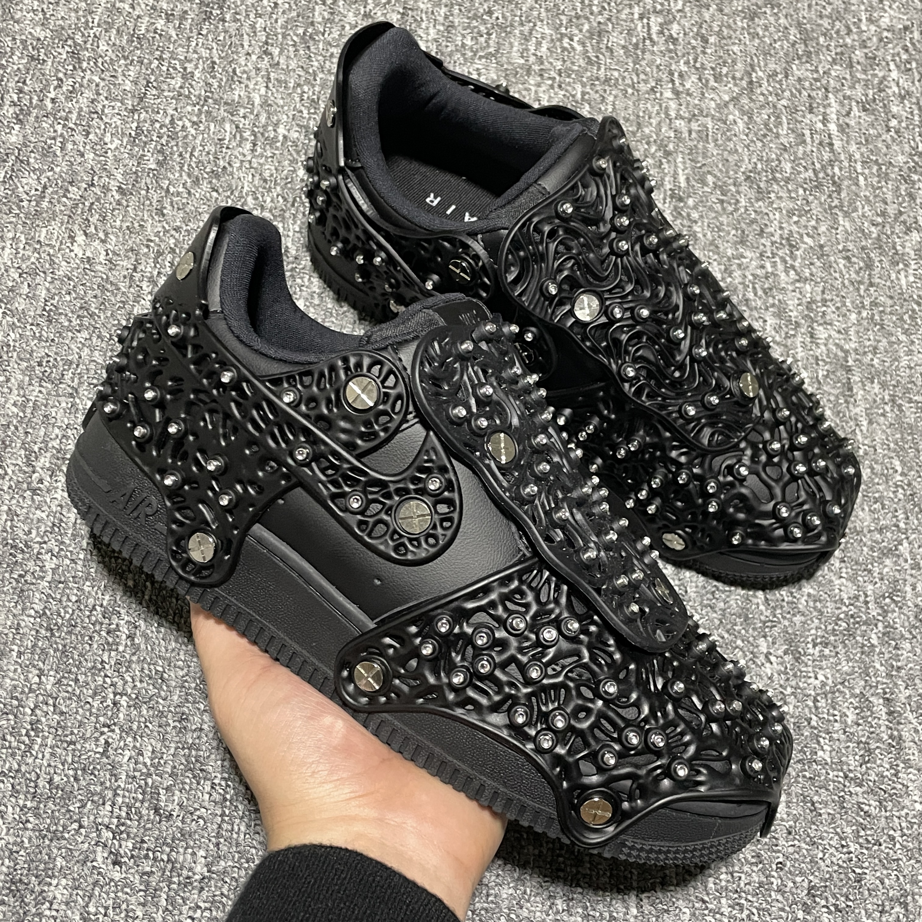 Swarovski × Nike Women's Air Force 1 Low Retro Reflective Crystal "Triple Black"（CV7668-001）