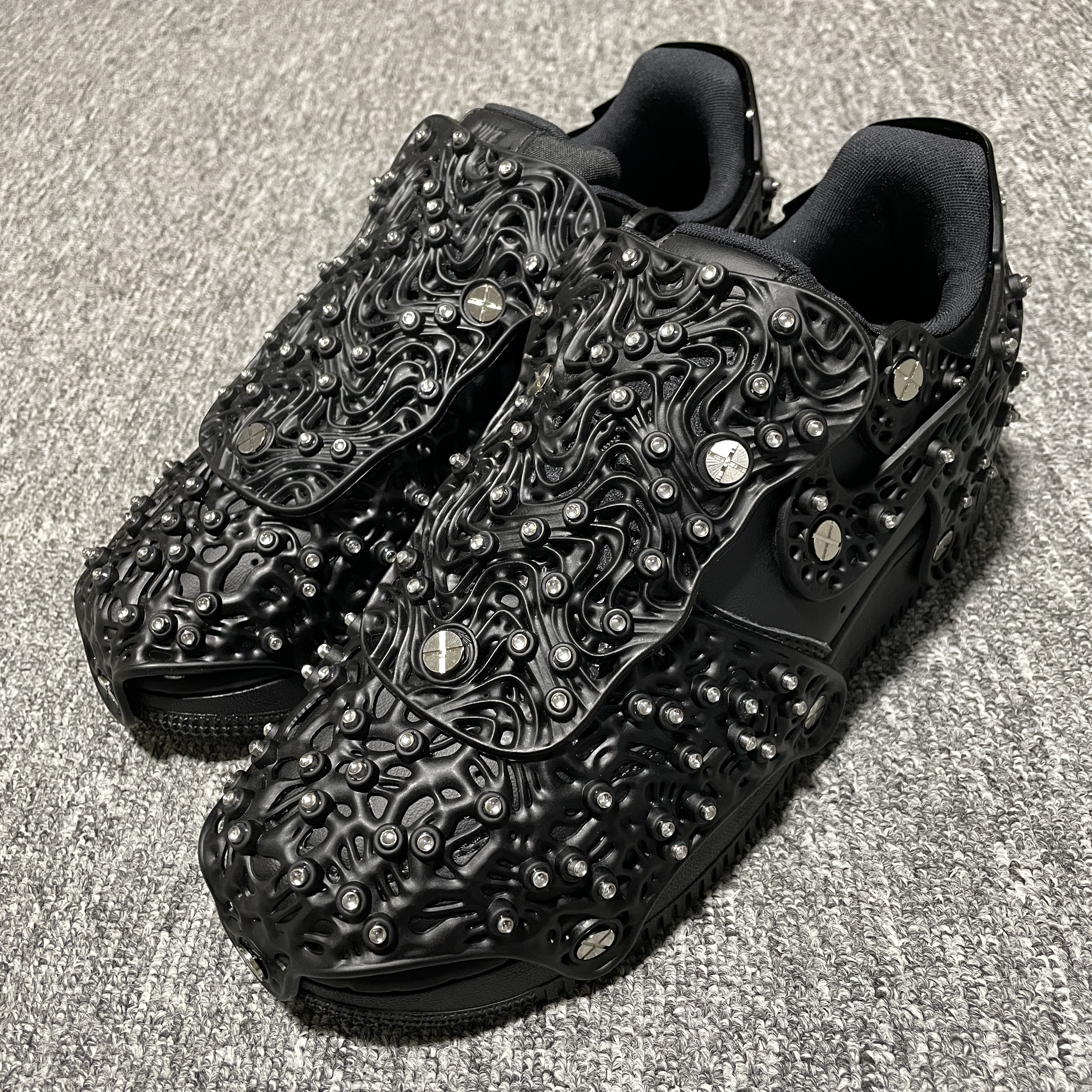 Swarovski × Nike Women's Air Force 1 Low Retro Reflective Crystal "Triple Black"（CV7668-001）