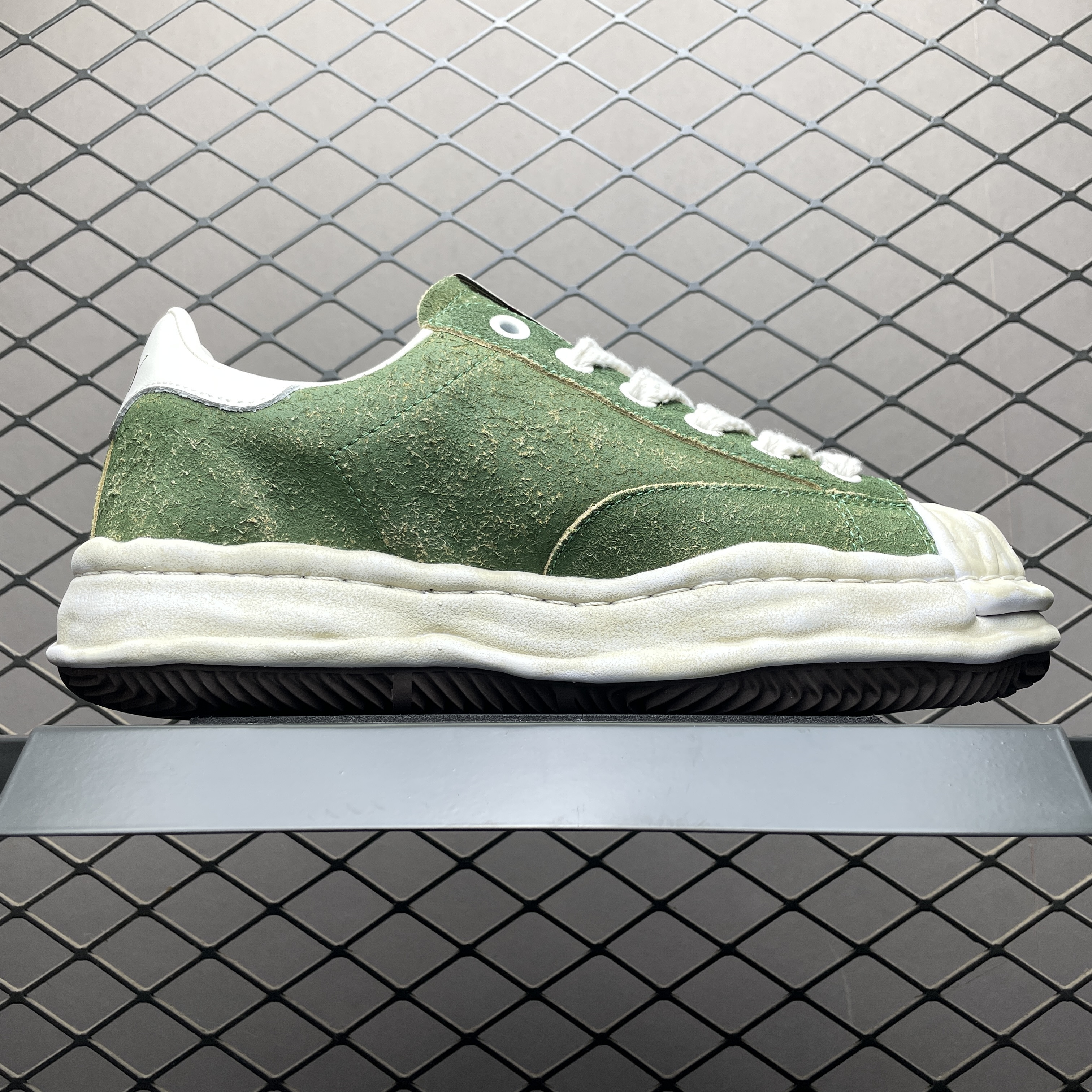 Maison MIHARA YASUHIRO BLAKEY OG Sole Vintage Suede Low-top Sneaker "Green" (A15FW728)