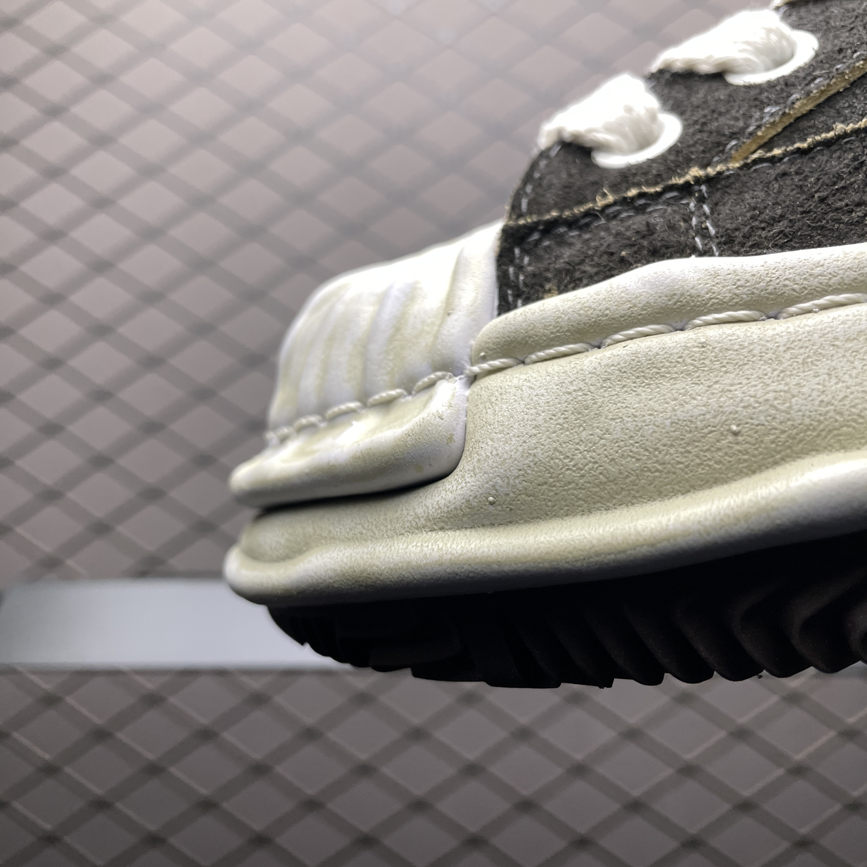 Maison MIHARA YASUHIRO BLAKEY OG Sole Vintage Suede Low-top Sneaker  (A15FW729BLACK)