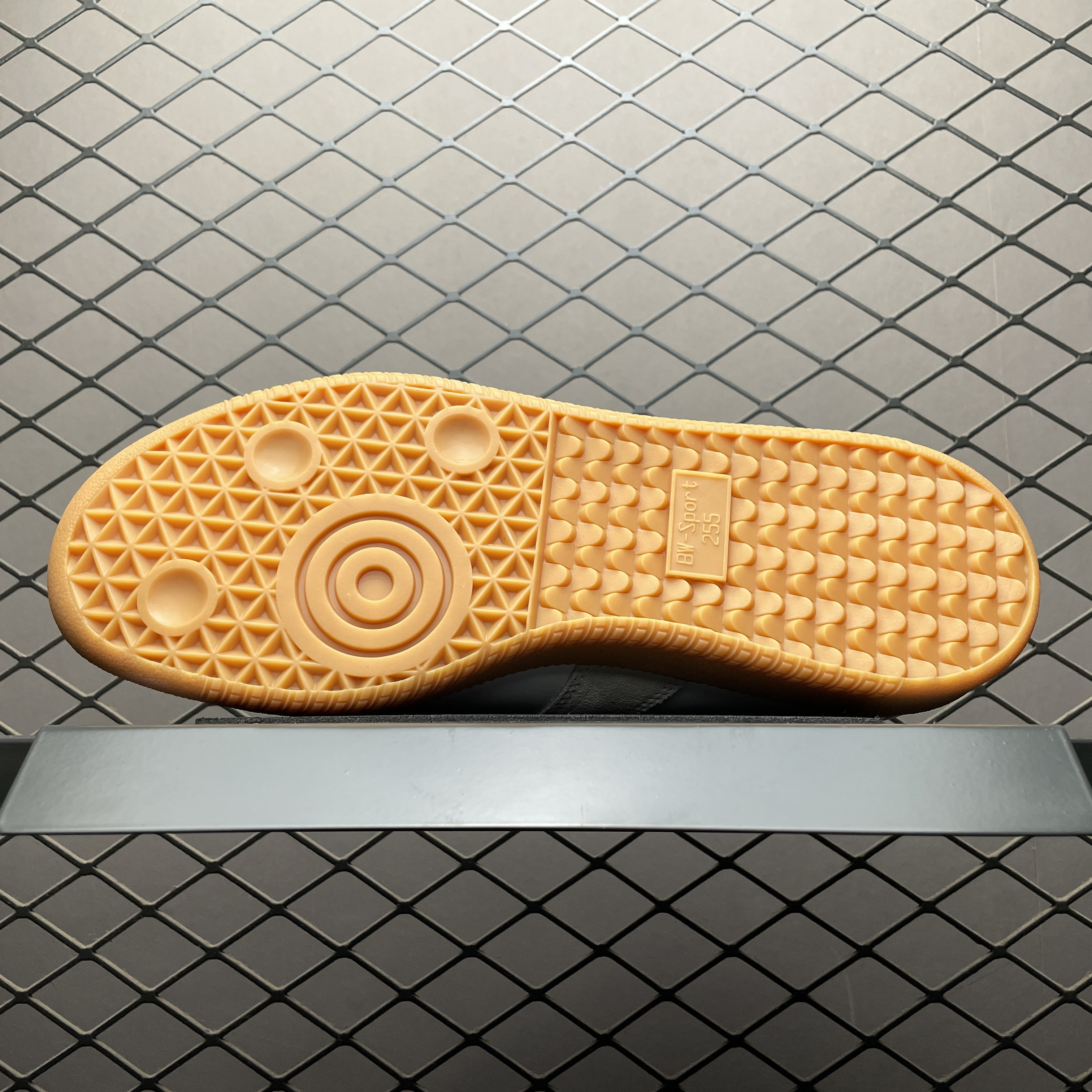 adidas BW Army "Cloud White/Cloud White/Chalk White"（JR2002）