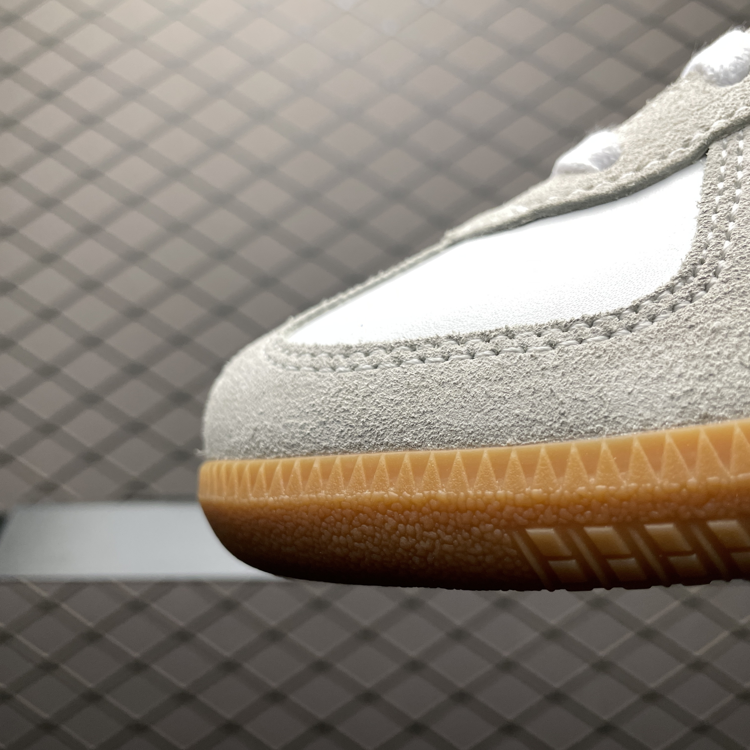 adidas BW Army "Cloud White/Cloud White/Chalk White"（JR2002）