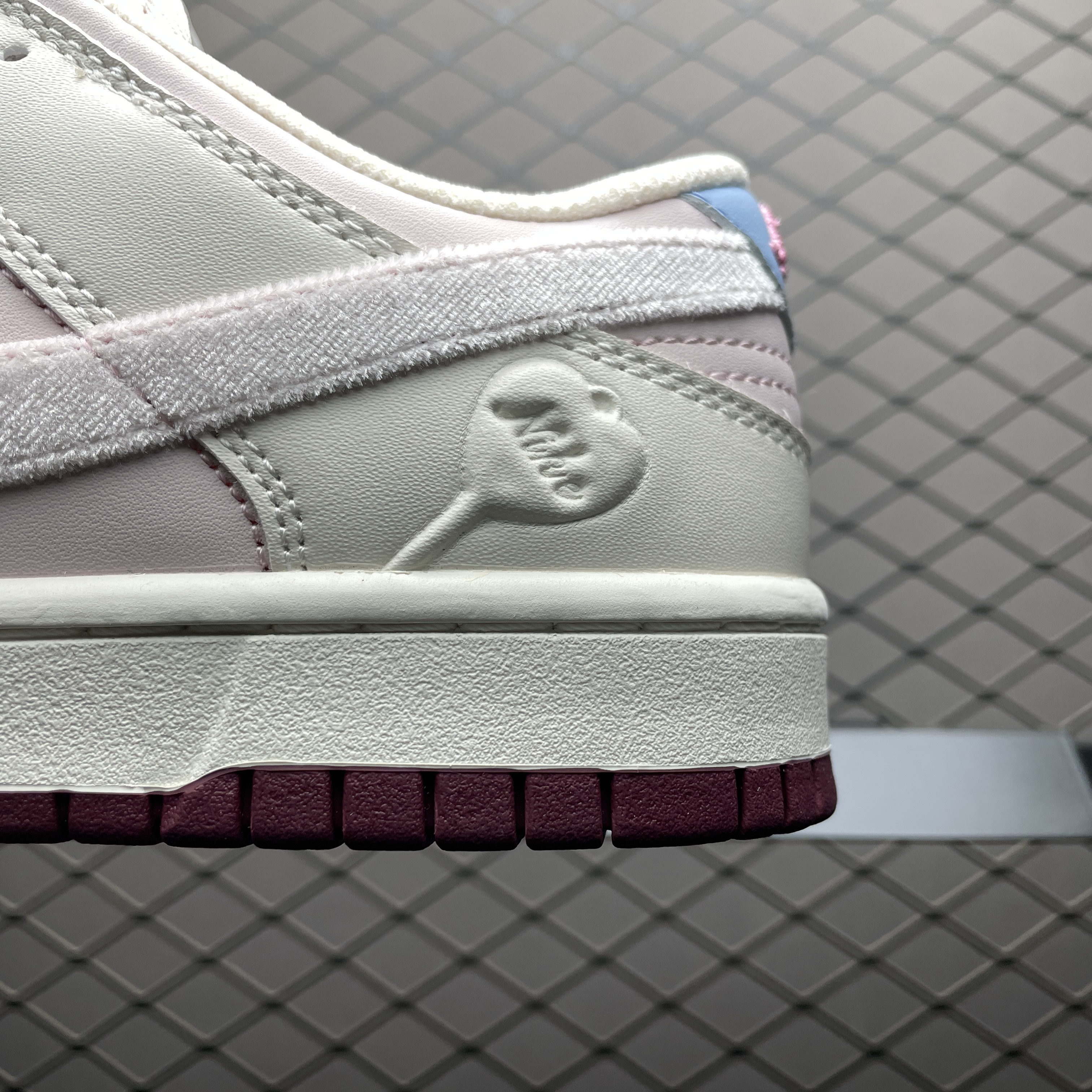 Nike Women's Dunk Low "Valentine’s Day" (2026)（IQ1145-610）