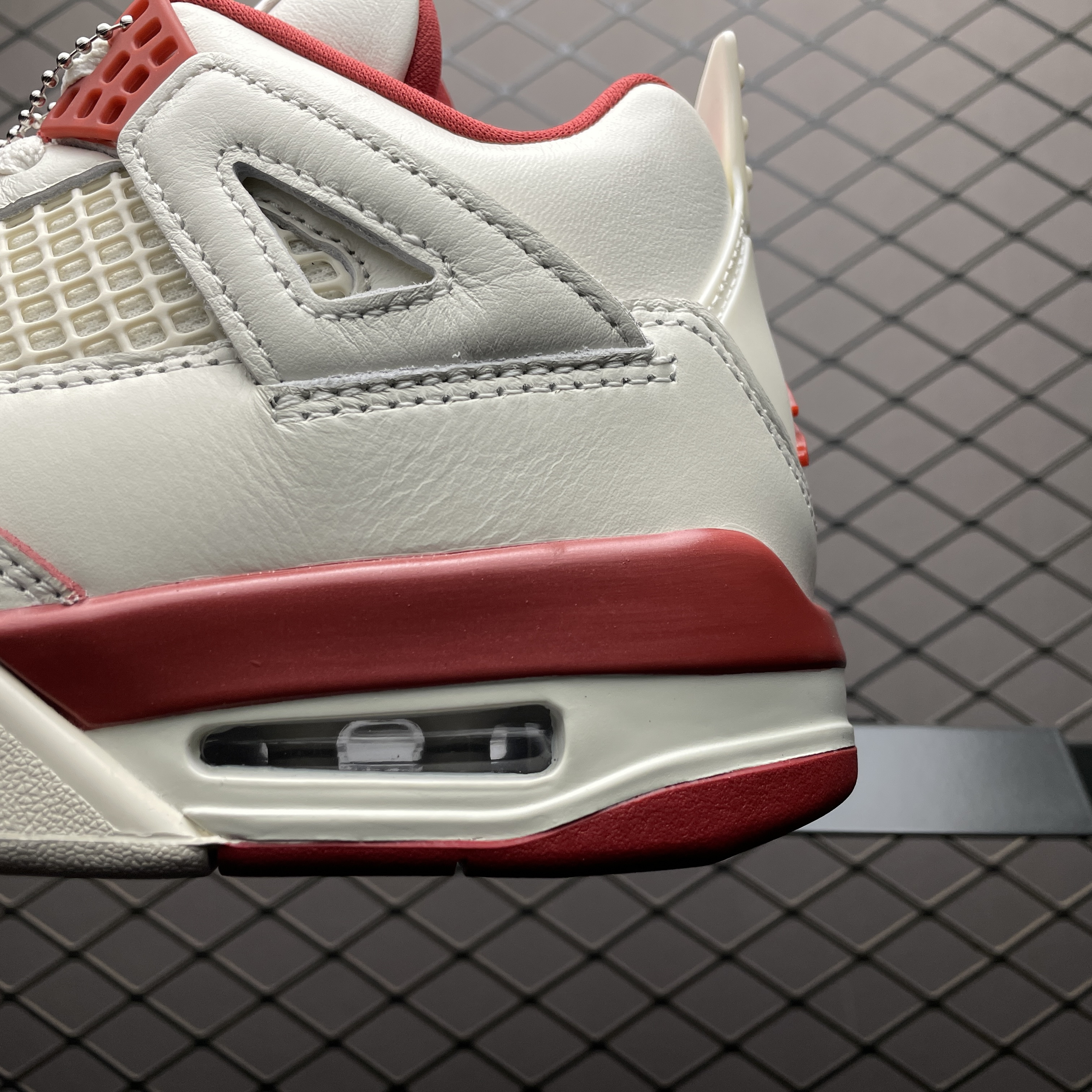 Nike Women's Air Jordan 4 "Sierra Red"（HV0823-108）