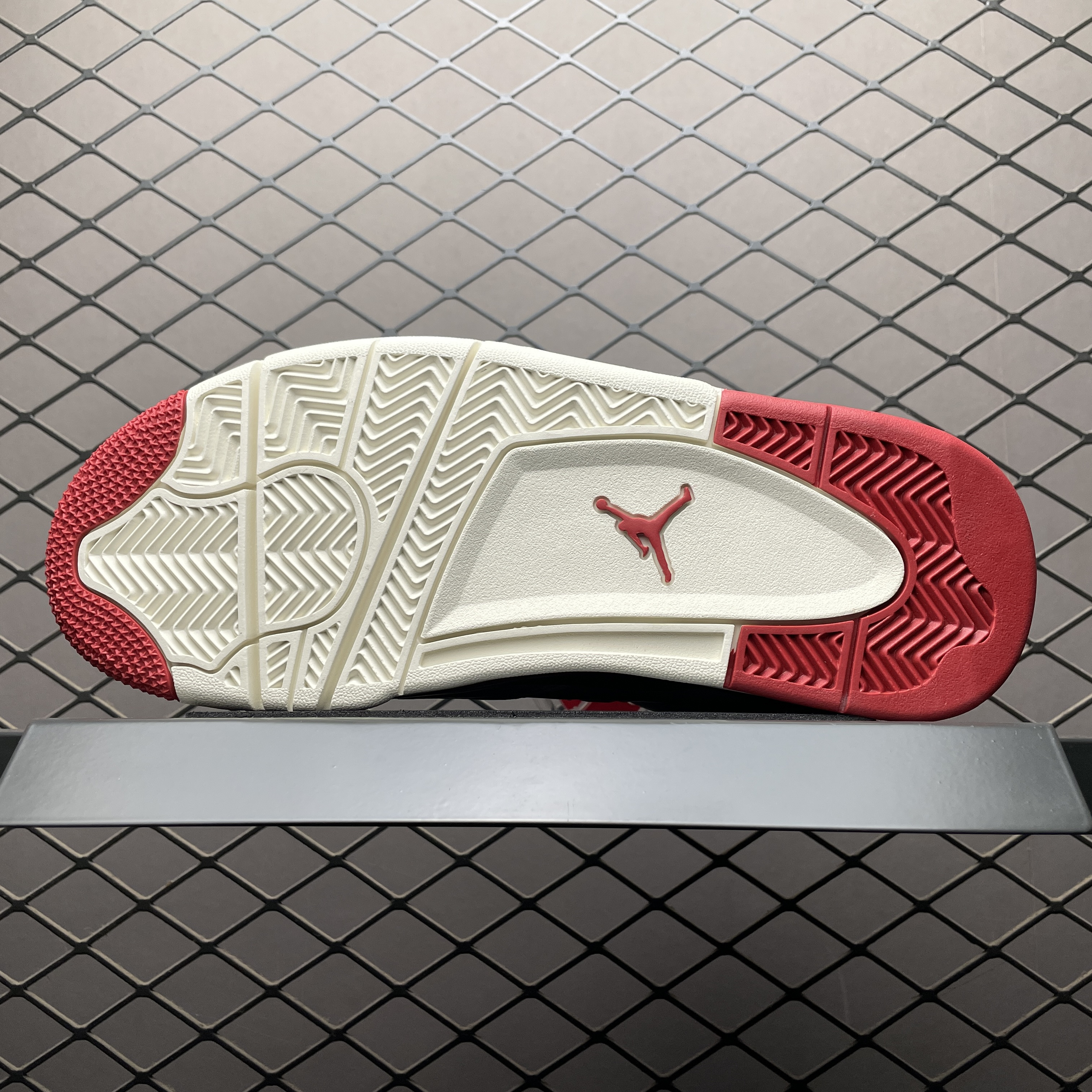 Nike Women's Air Jordan 4 "Sierra Red"（HV0823-108）