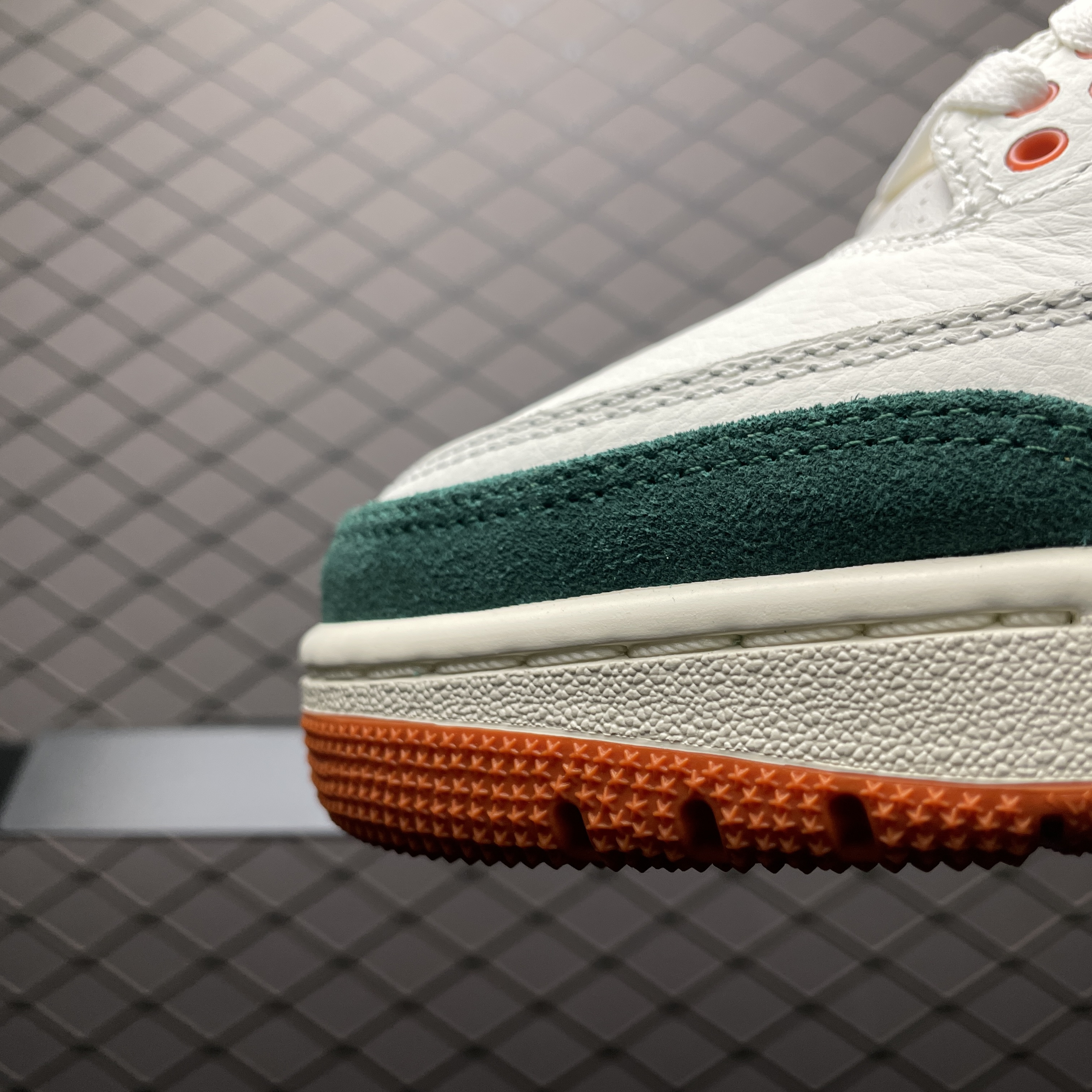 SoleFly × Nike Air Jordan 3 Retro SP "Miami"（IF4491-100）