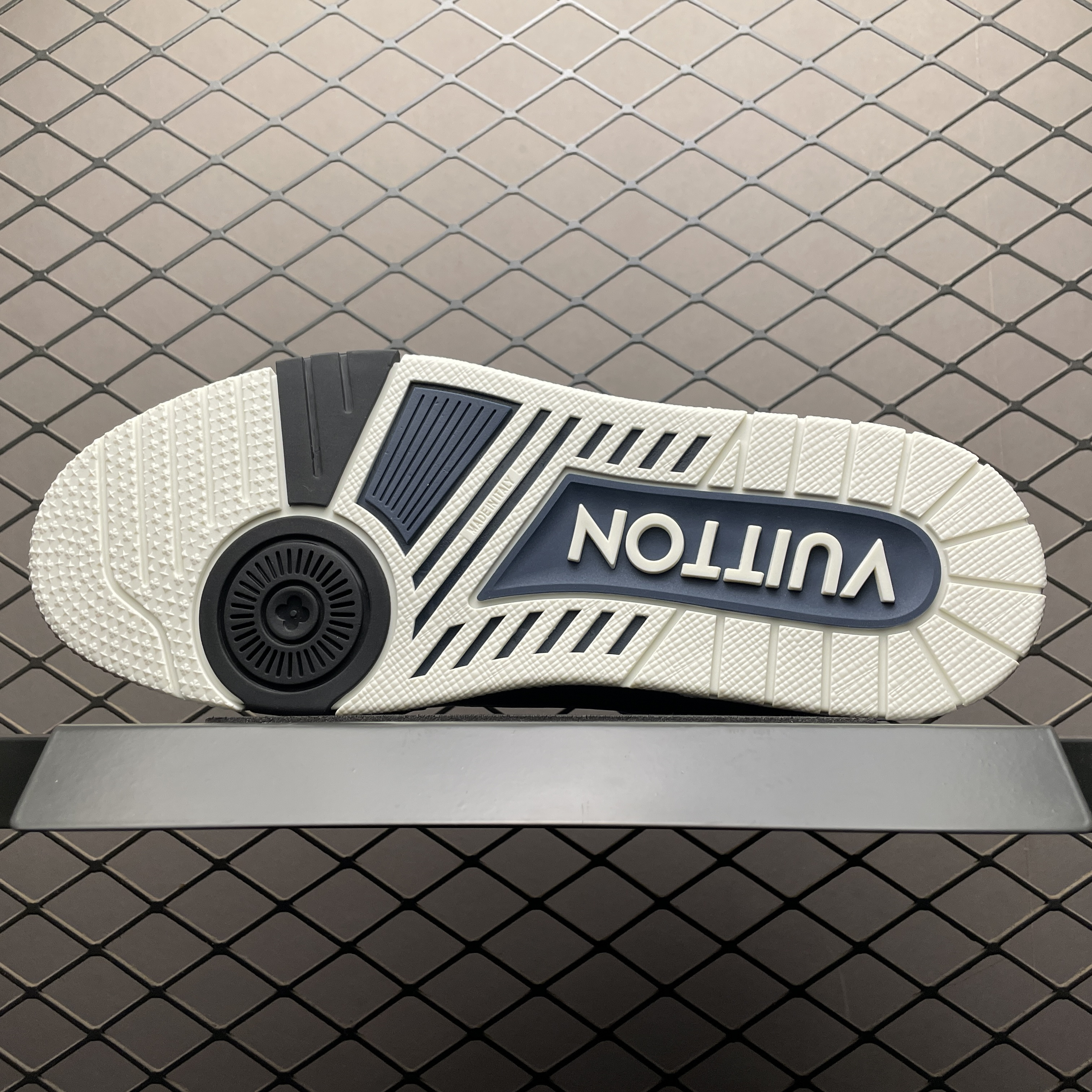 Louis Vuitton LV Trainer Sneaker（1AJ228)