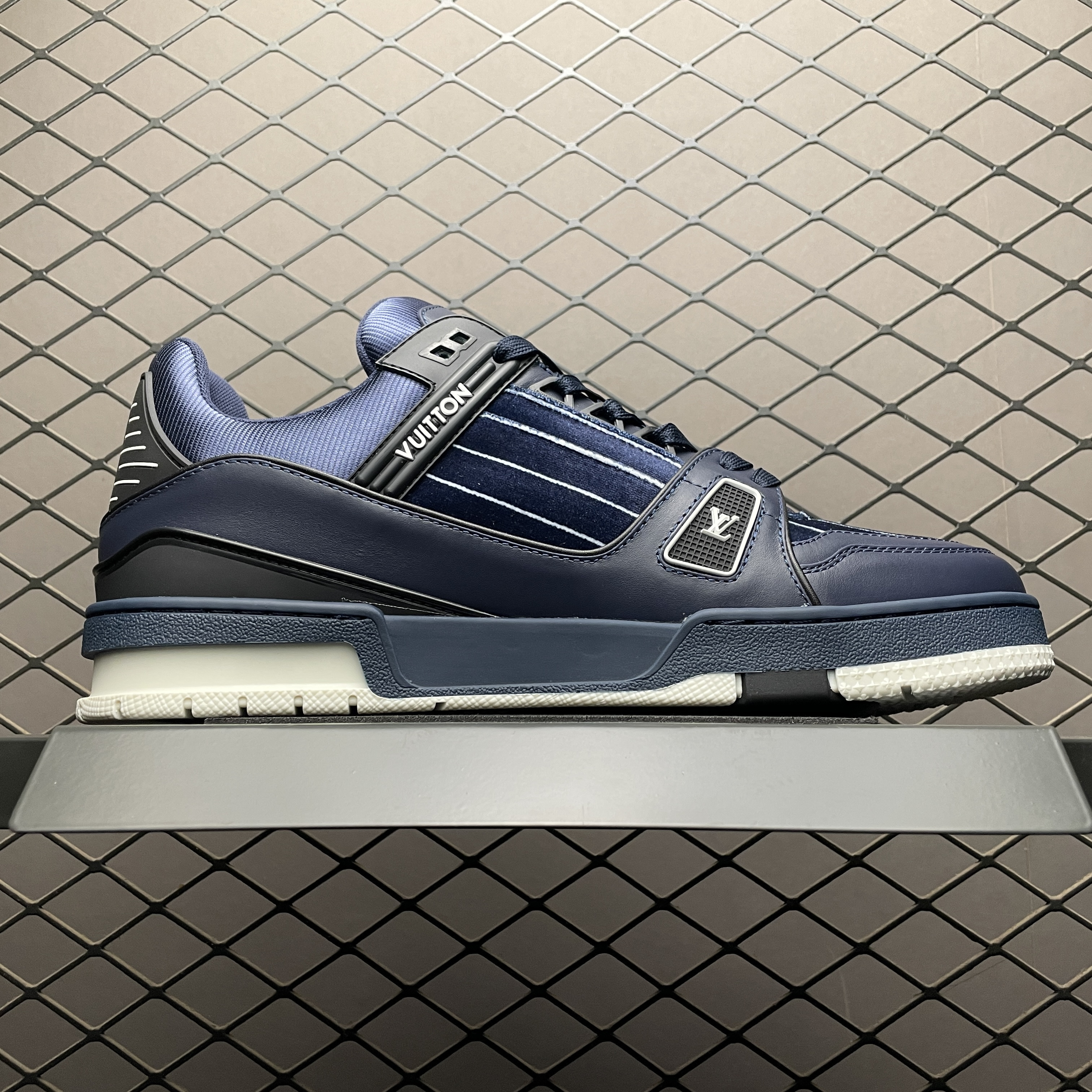 Louis Vuitton LV Trainer Sneaker（1AJ228)