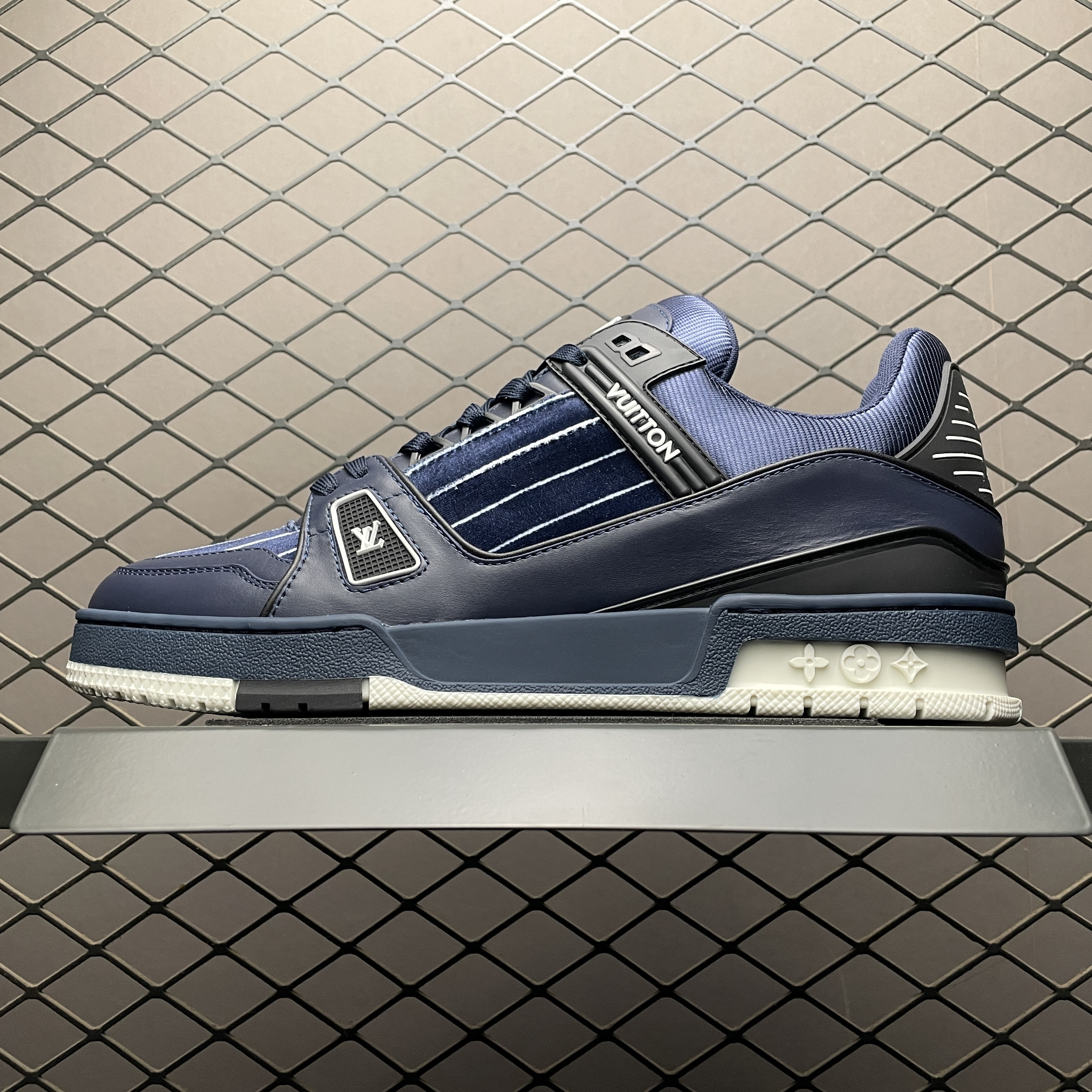 Louis Vuitton LV Trainer Sneaker（1AJ228)
