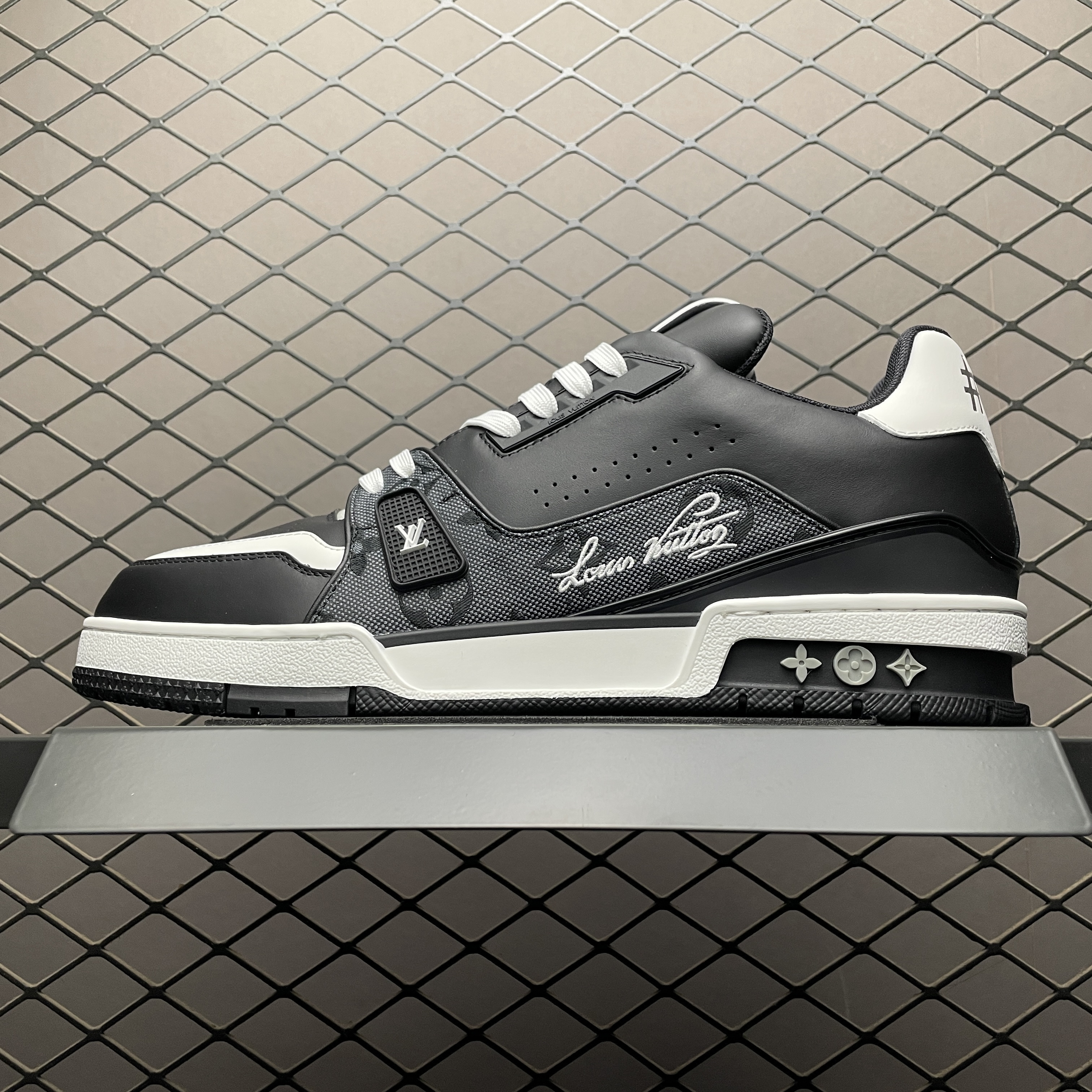 Louis Vuitton LV Trainer Sneaker（1AJ300)