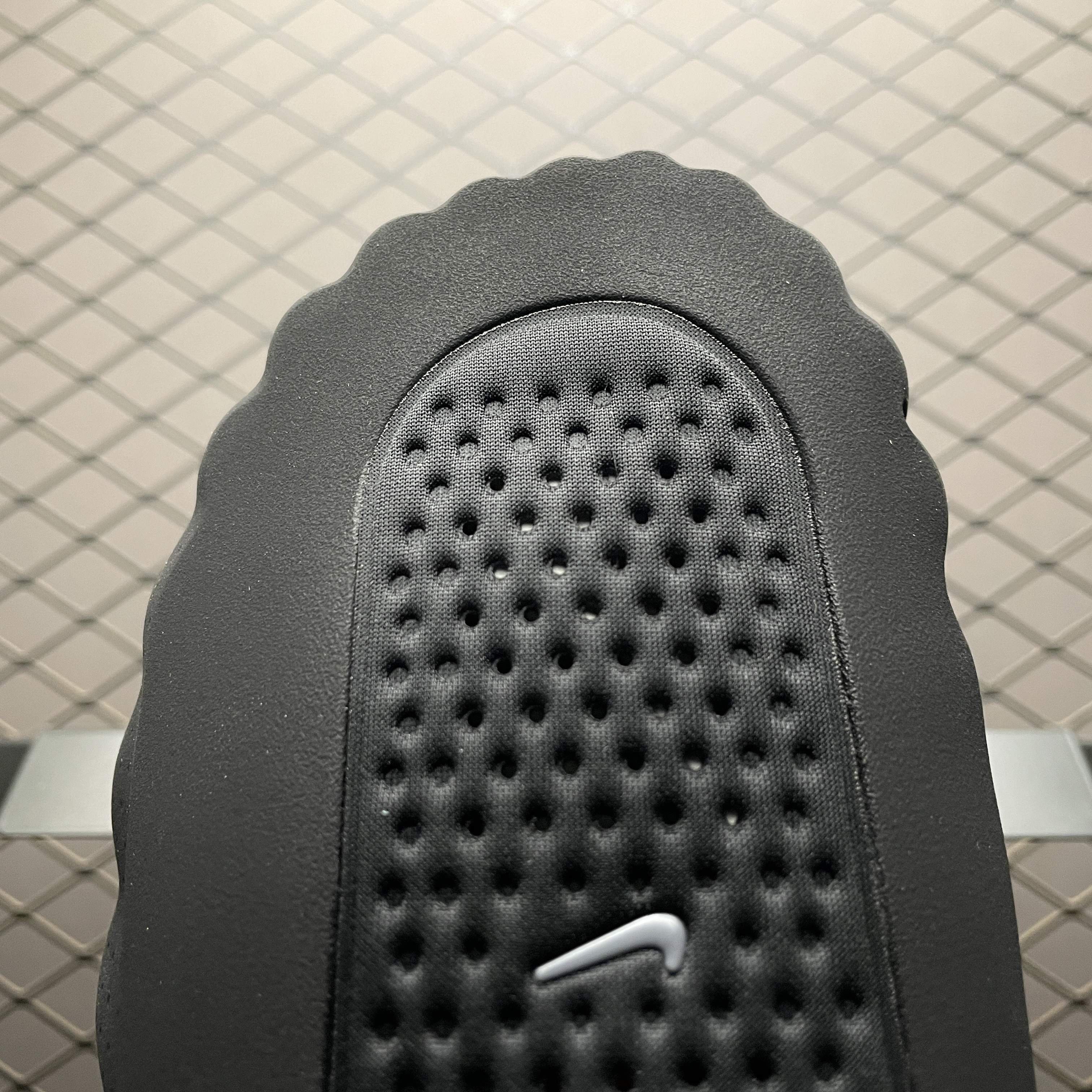 Nike Mind 001 Mules "Black/Hyper Crimson"（HQ4307-001）