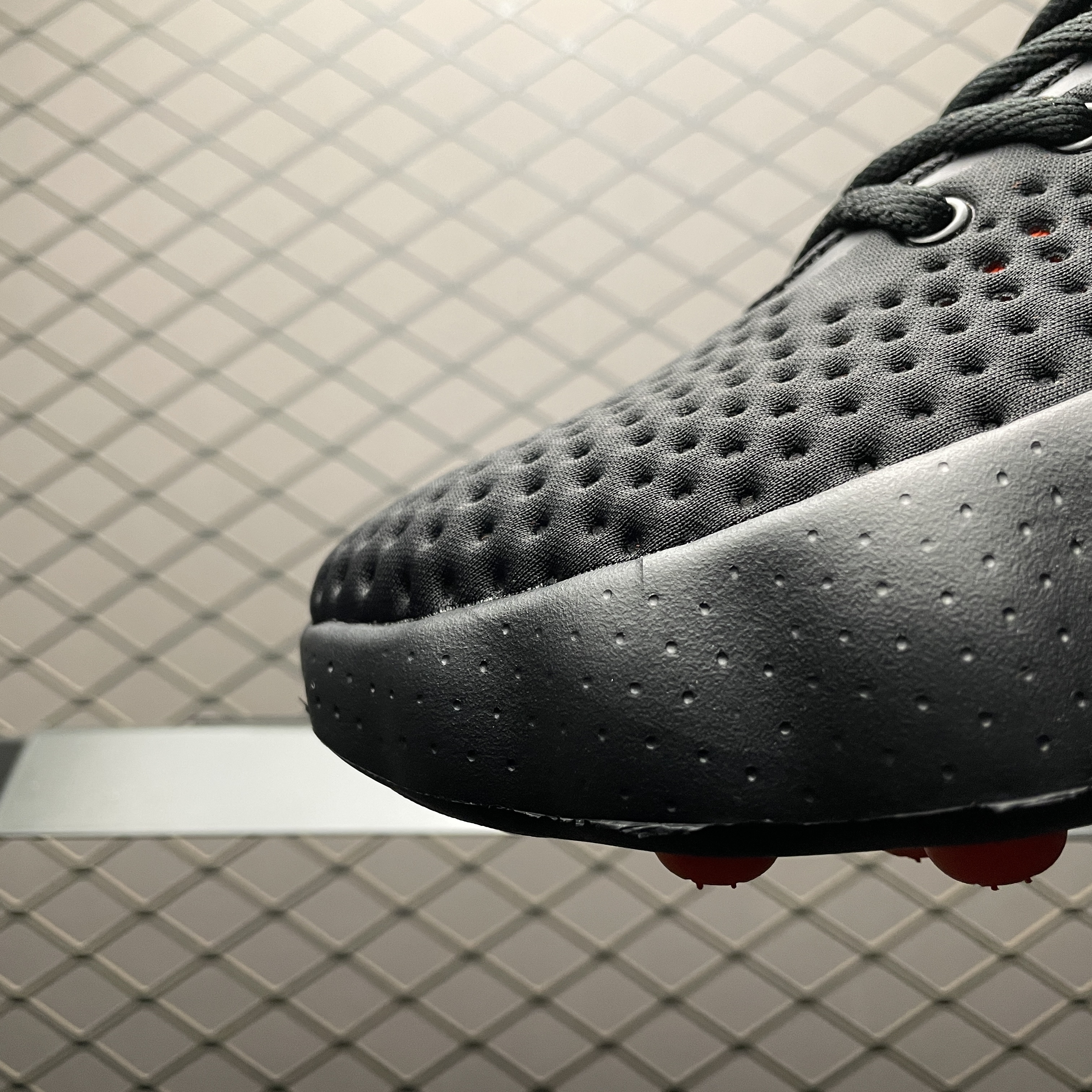 Nike Mind 002 "Black/Hyper Crimson"（HQ4308-001）