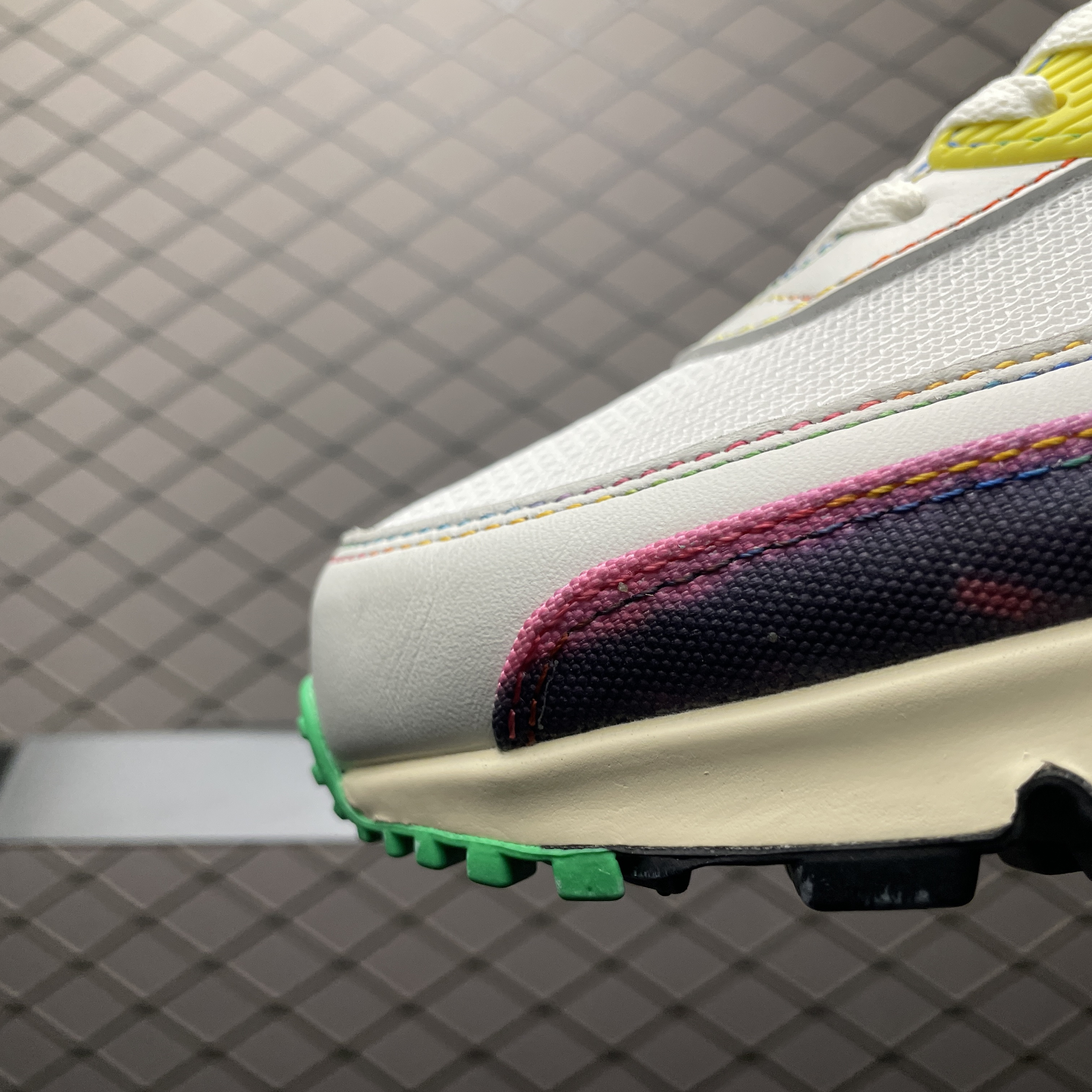 Grateful Dead × University of Oregon × Nike Air Max 90 "Grateful Ducks" (IM2511-100)