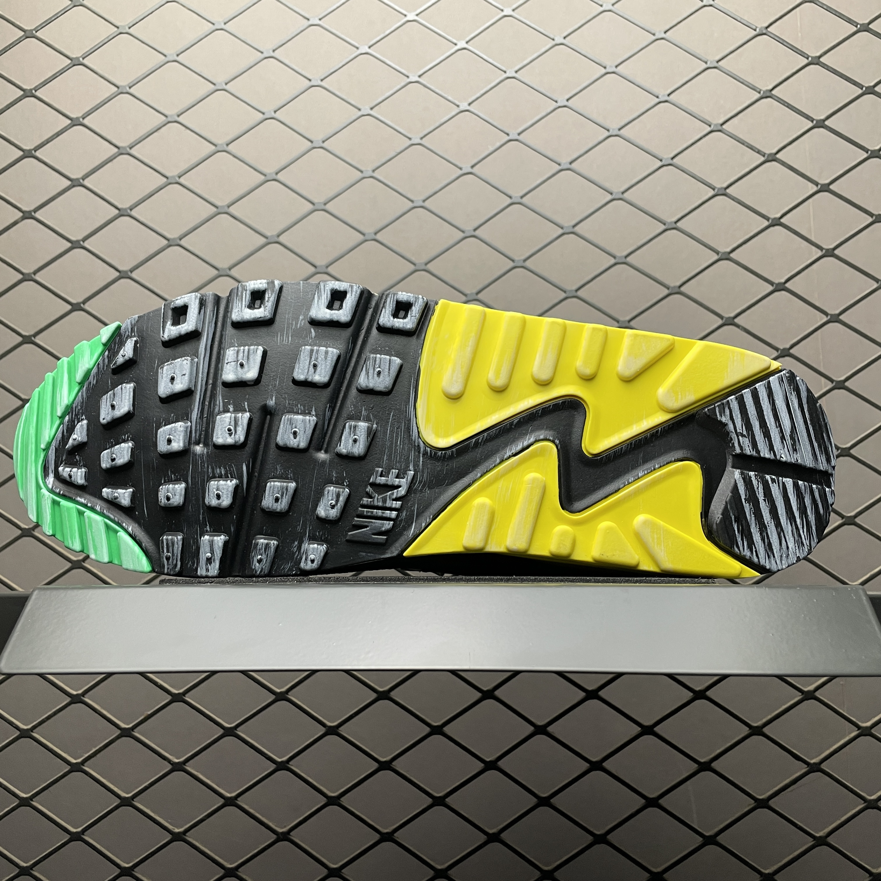 Grateful Dead × University of Oregon × Nike Air Max 90 "Grateful Ducks" (IM2511-100)