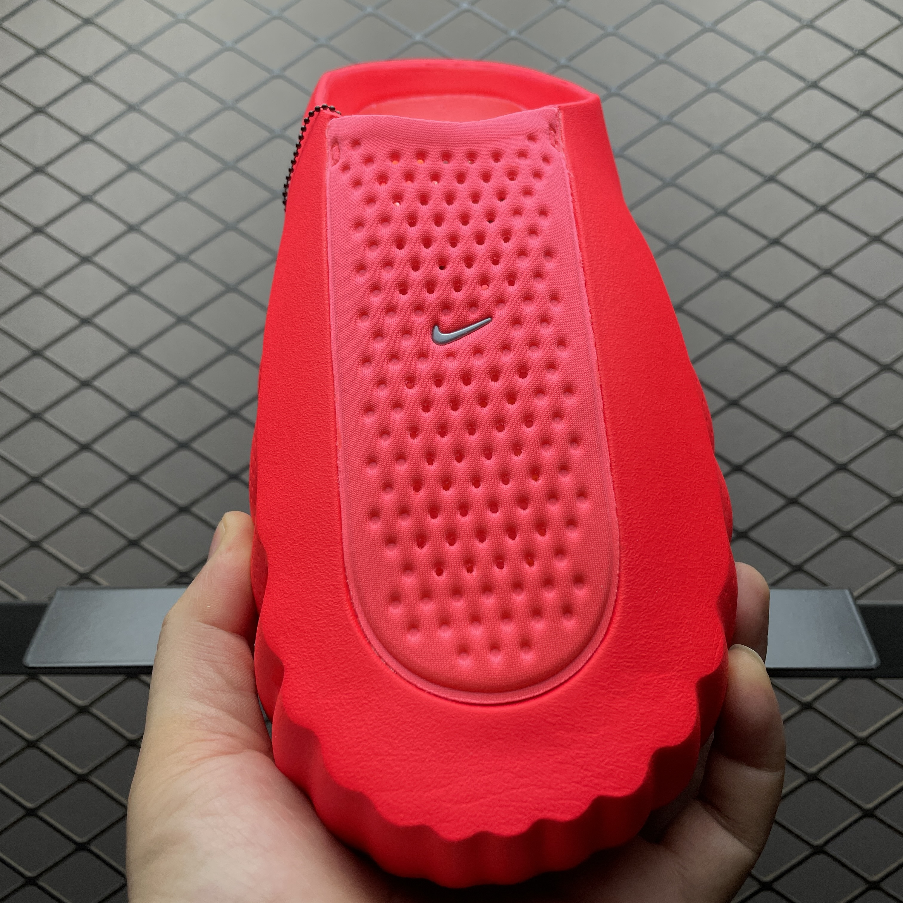 Nike Mind 001 Mules "Solar Red/Hyper Crimson"（HQ4307-600）