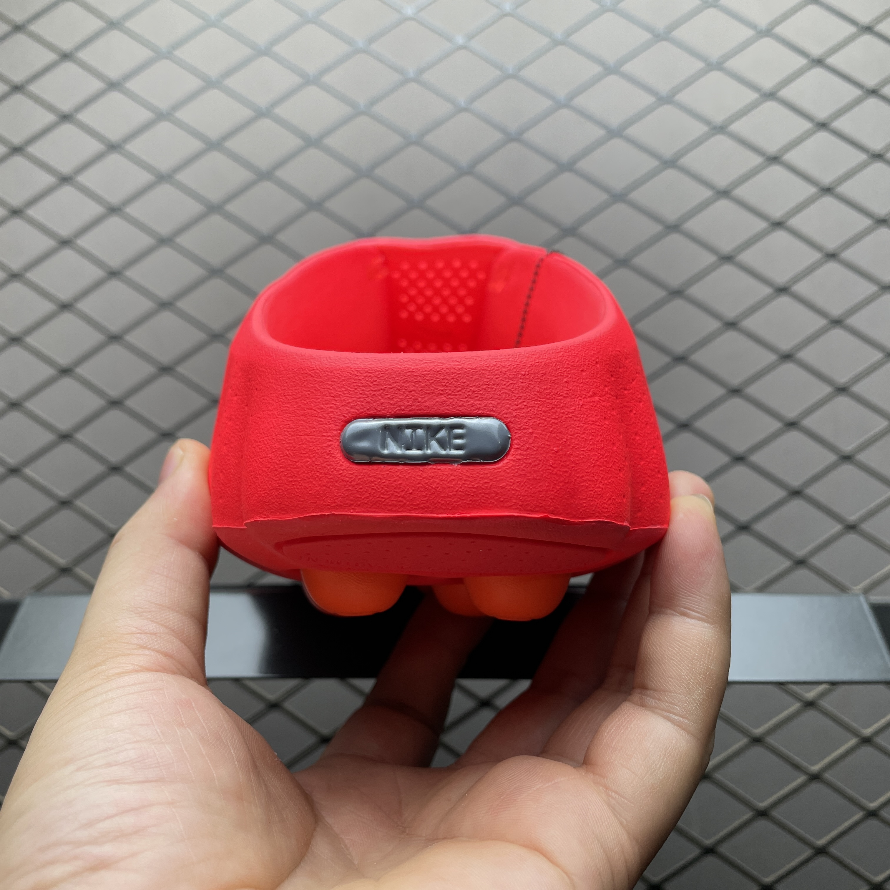 Nike Mind 001 Mules "Solar Red/Hyper Crimson"（HQ4307-600）