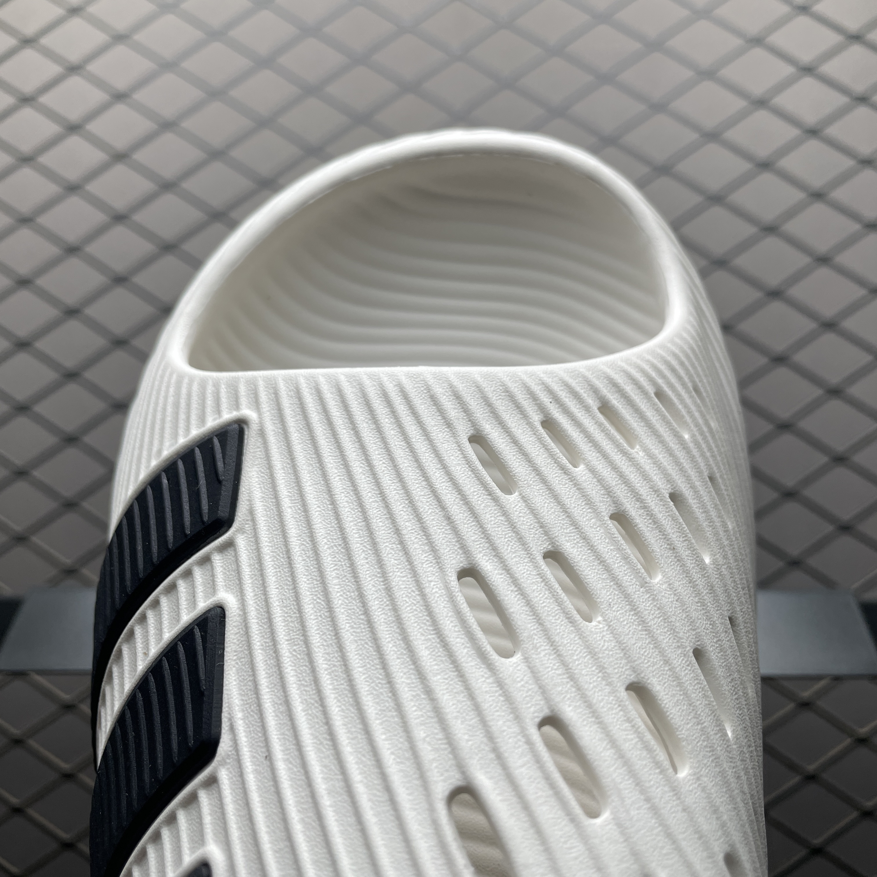 adidas Purechill Slides "Core White/Core Black"（KI0054）