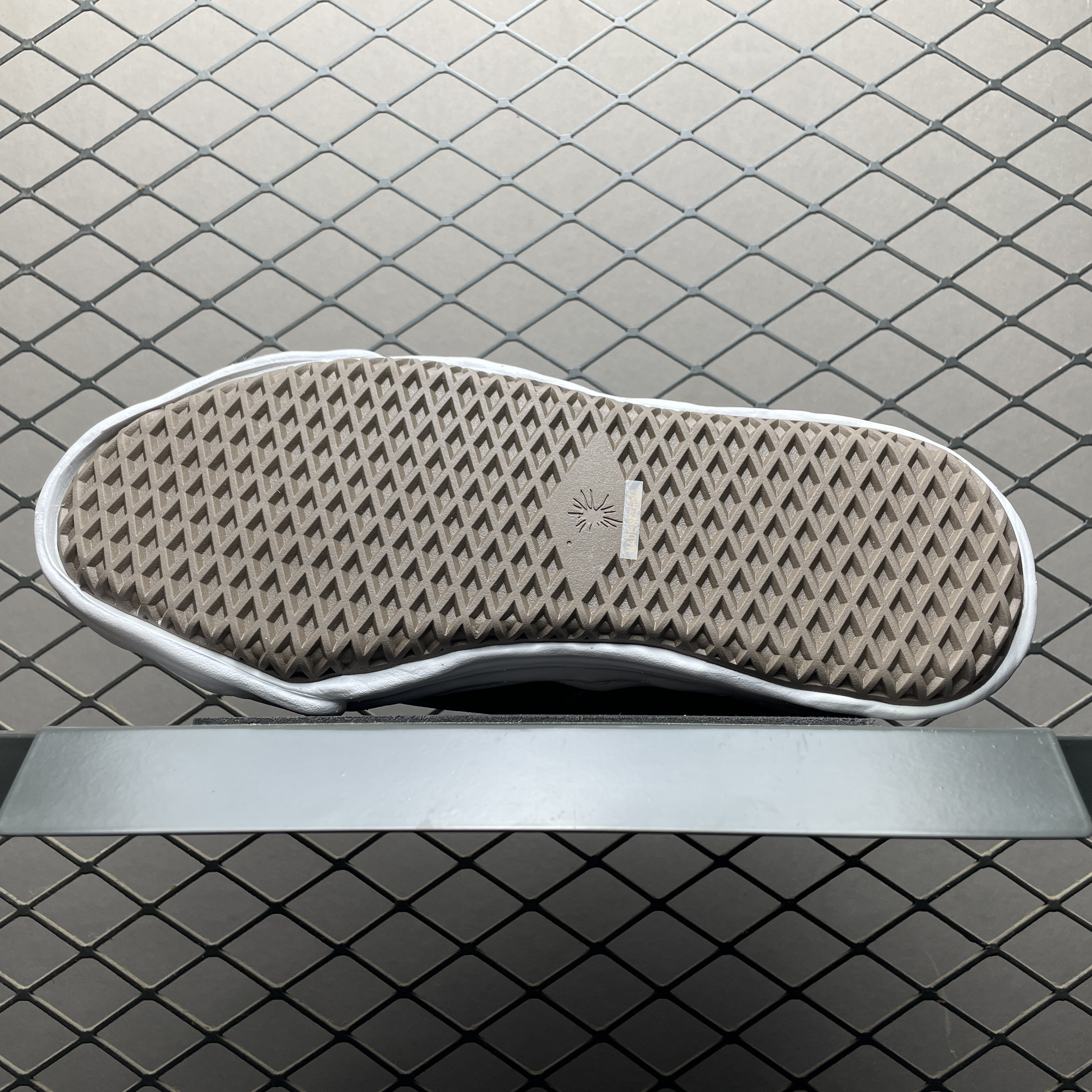Maison Mihara Yasuhiro Peterson OG Sole Leather Low 'Black'(A06FW736 BLK)