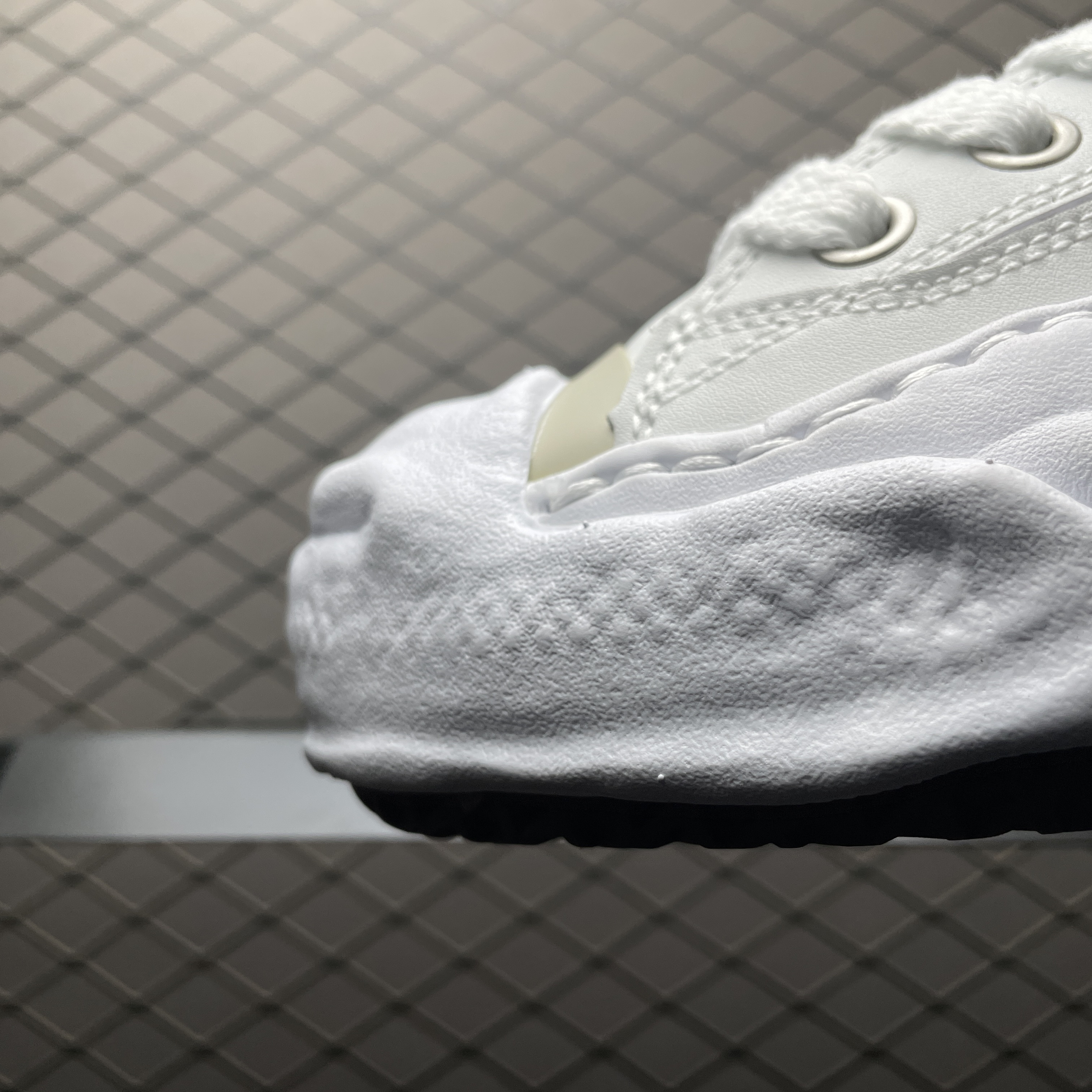 Maison Mihara Yasuhiro Hank OG Sole Leather Low 'White(A05FW704 WHT)