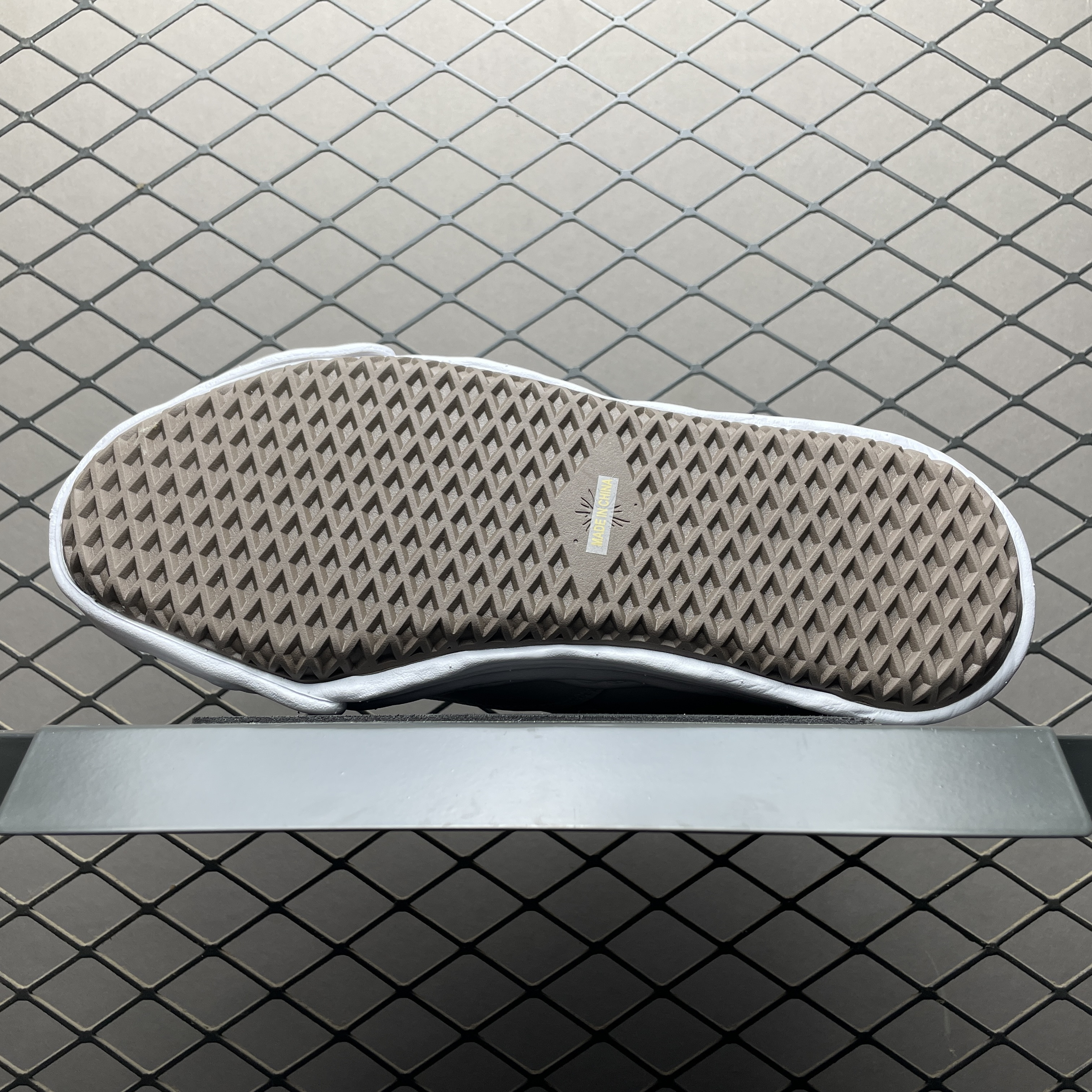 Maison Mihara Yasuhiro Hank OG Sole Leather Low 'White(A05FW704 WHT)