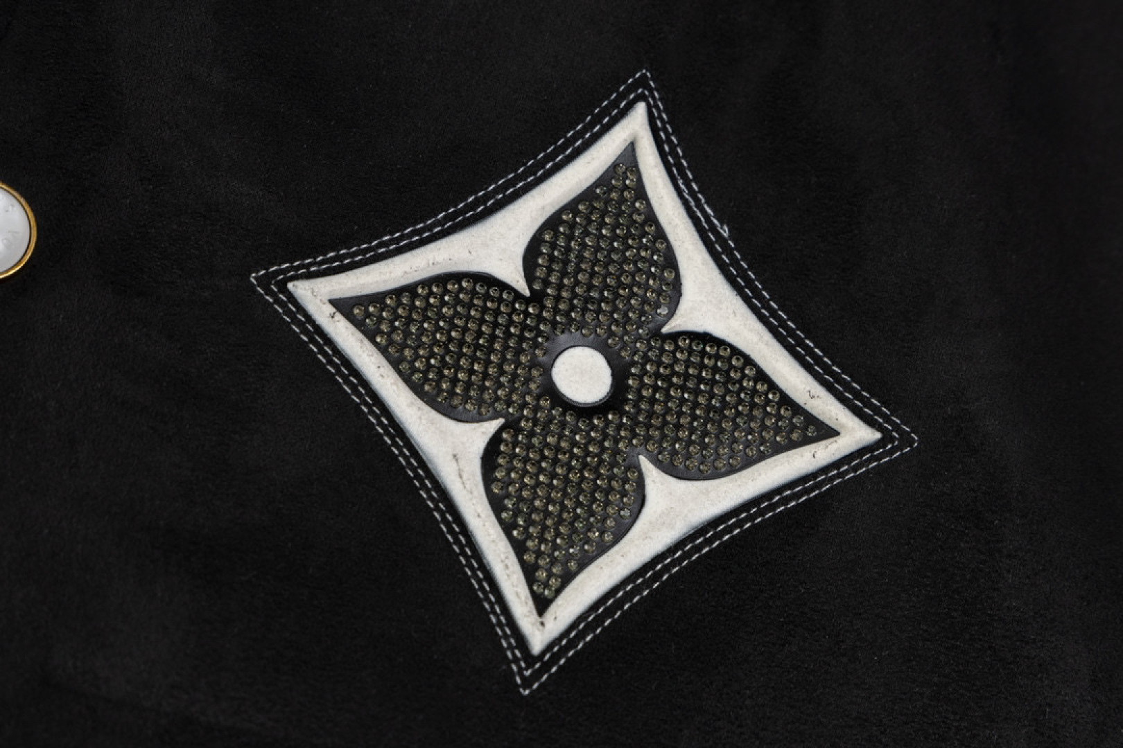 Louis Vuitton Embellished Lambskin Bomber Blouson（1AFXEL）