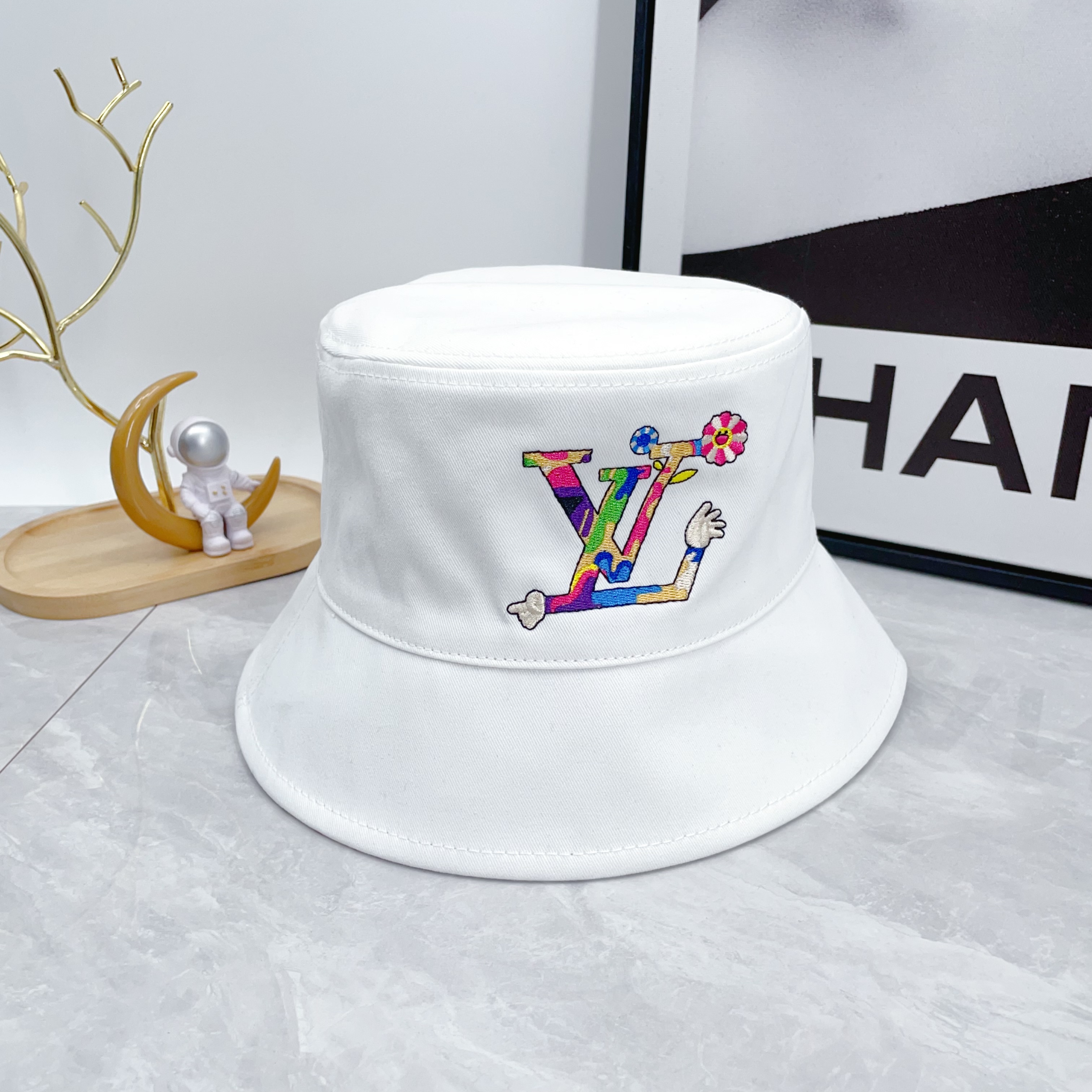 Louis Vuitton Takashi Murakami collaboration superflat bucket hat（M7985M）