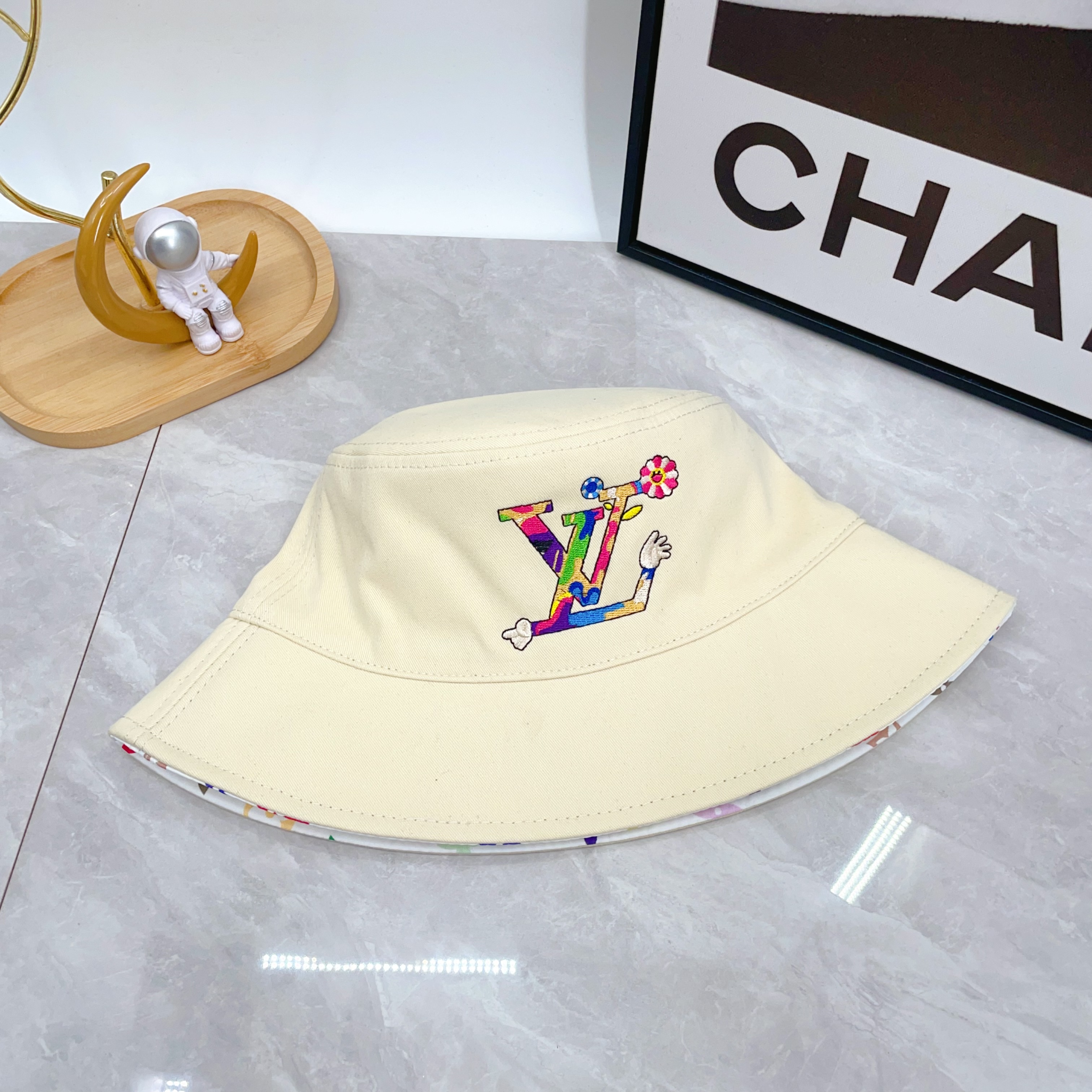 Louis Vuitton Takashi Murakami collaboration superflat bucket hat（M7985M）