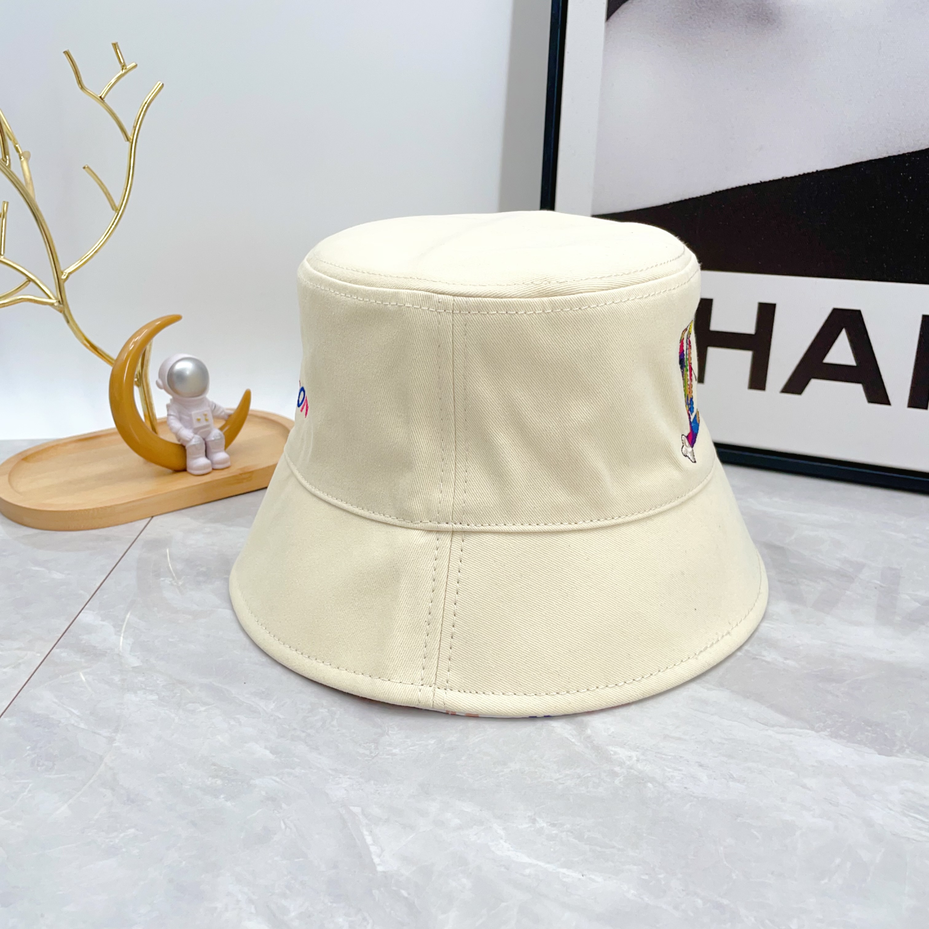 Louis Vuitton Takashi Murakami collaboration superflat bucket hat（M7985M）