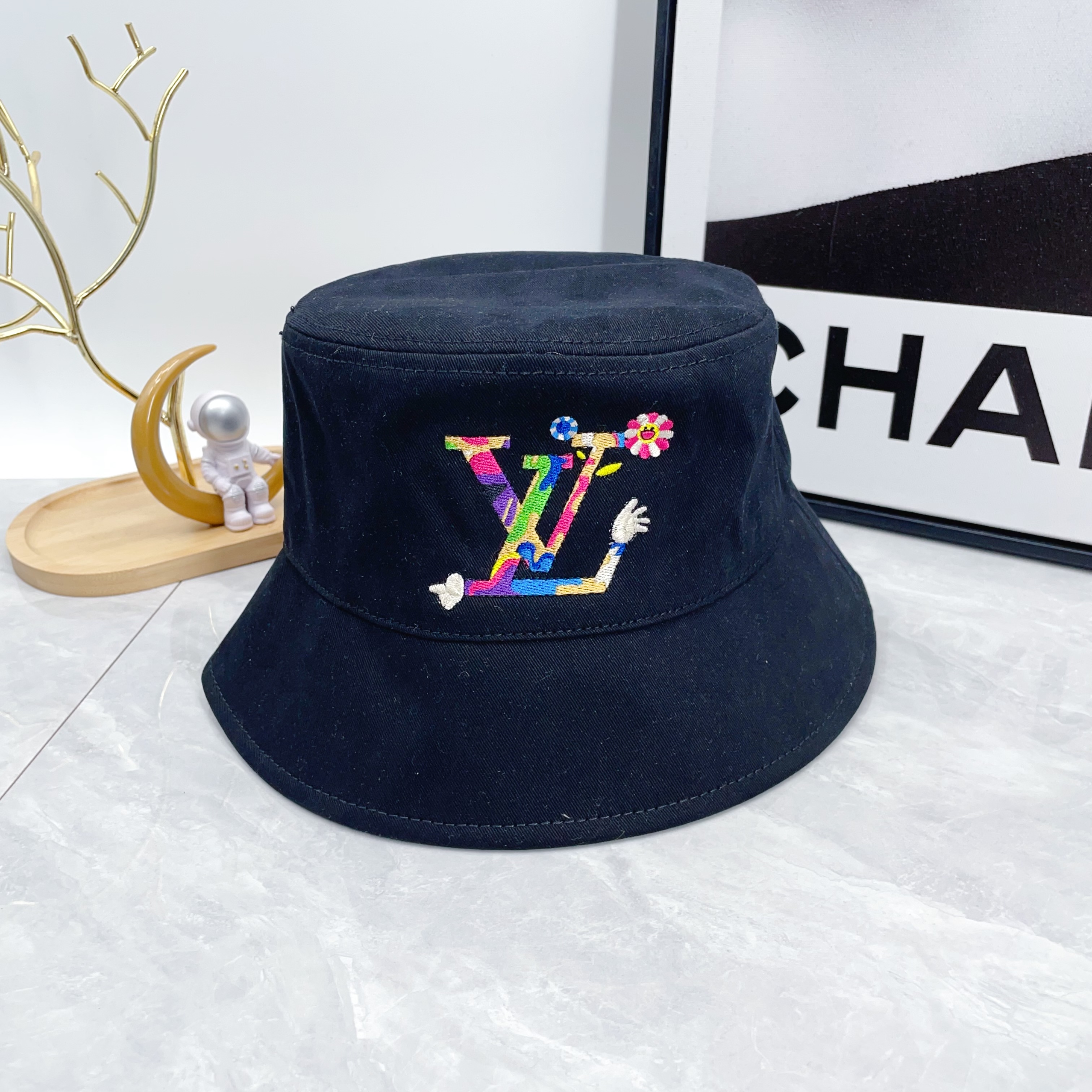Louis Vuitton Takashi Murakami collaboration superflat bucket hat（M7985M）