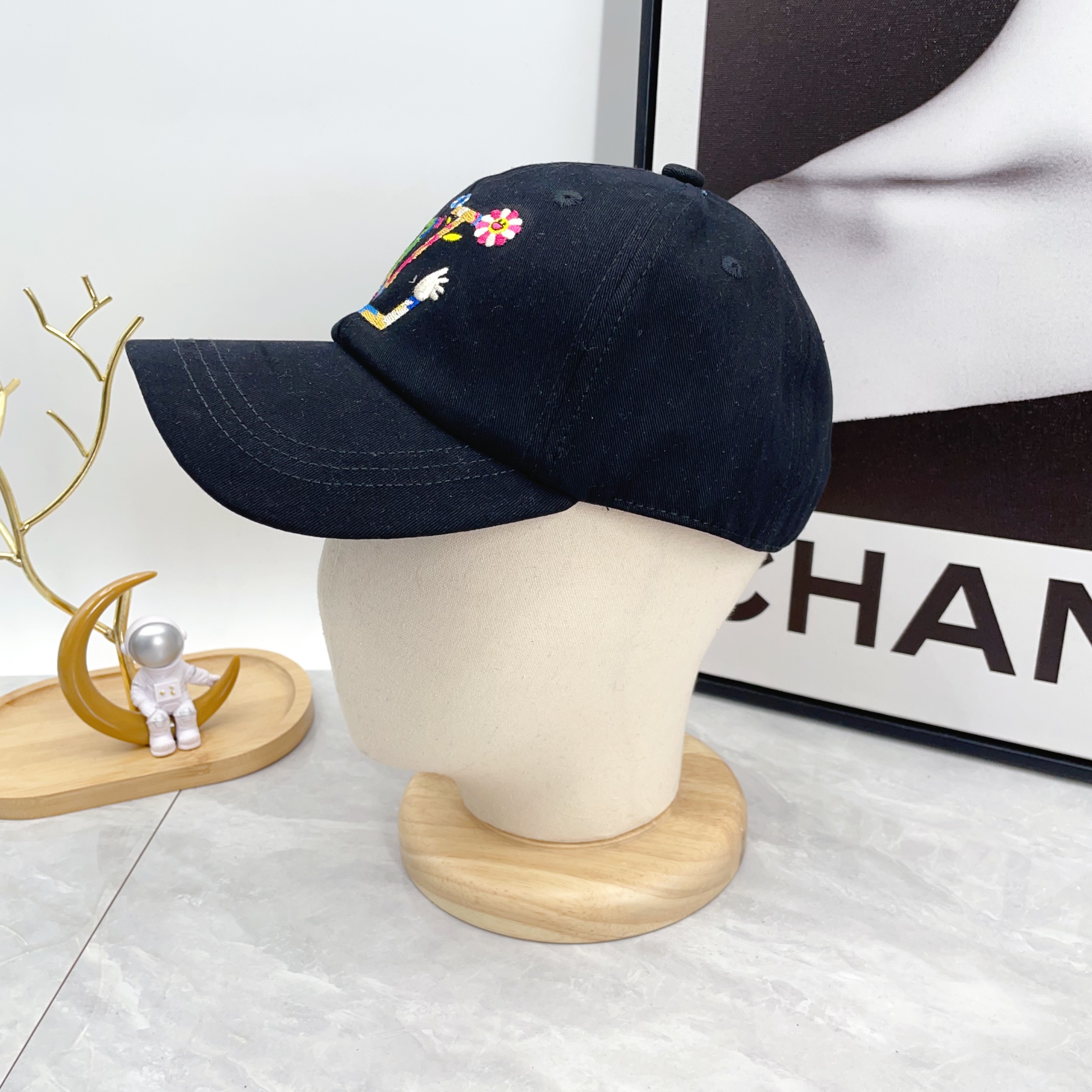 Louis Vuitton Cap Superflat（M5000M）