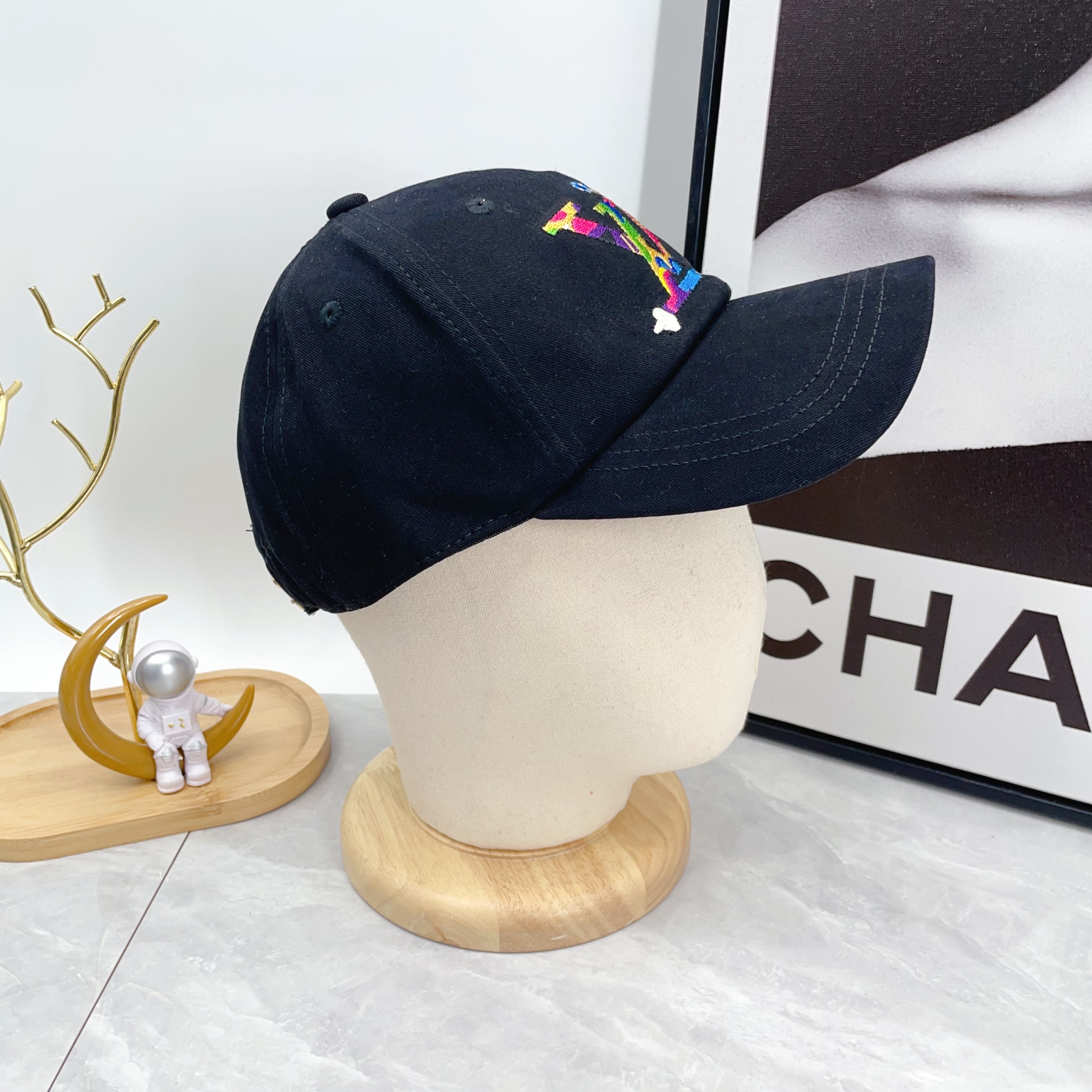 Louis Vuitton Cap Superflat（M5000M）
