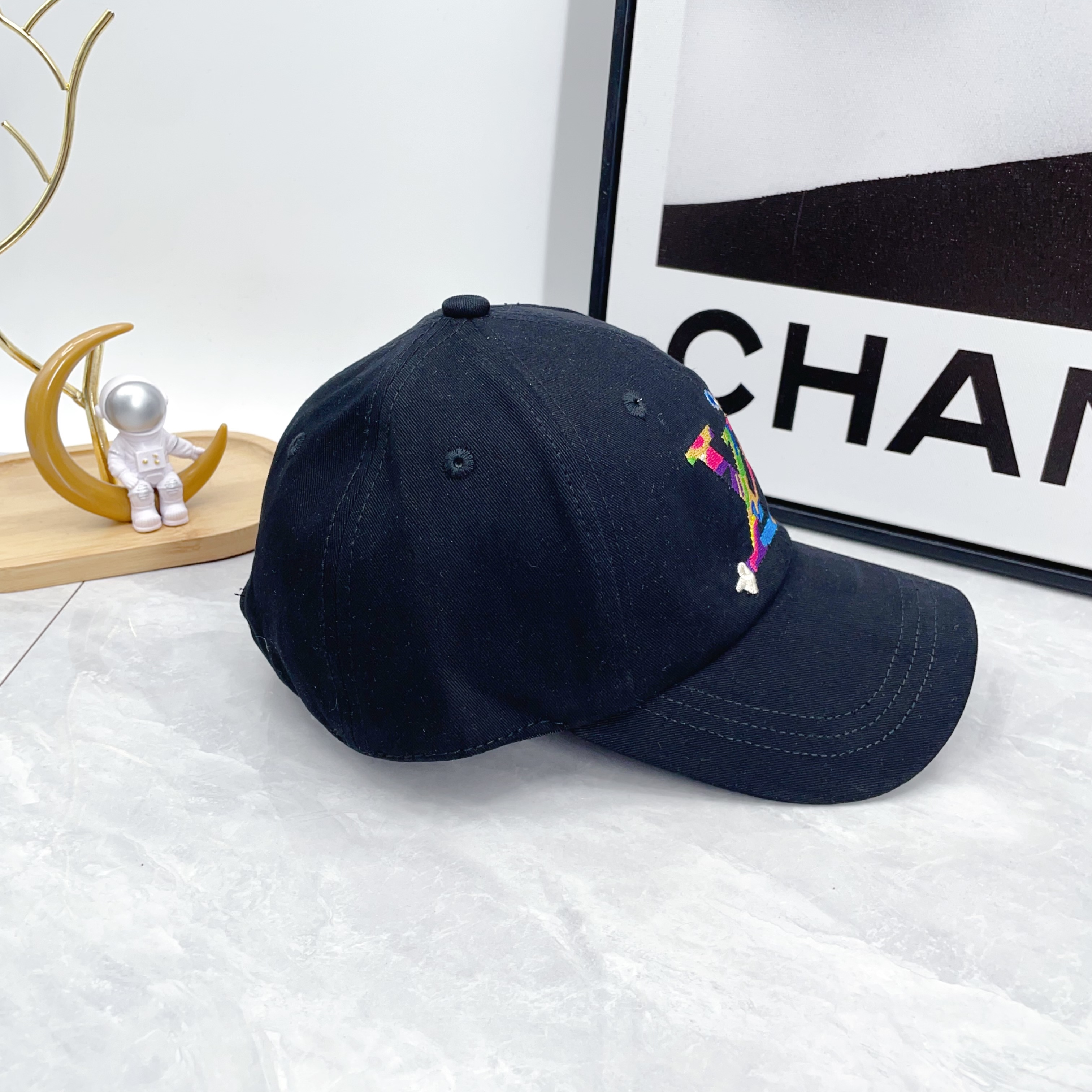 Louis Vuitton Cap Superflat（M5000M）