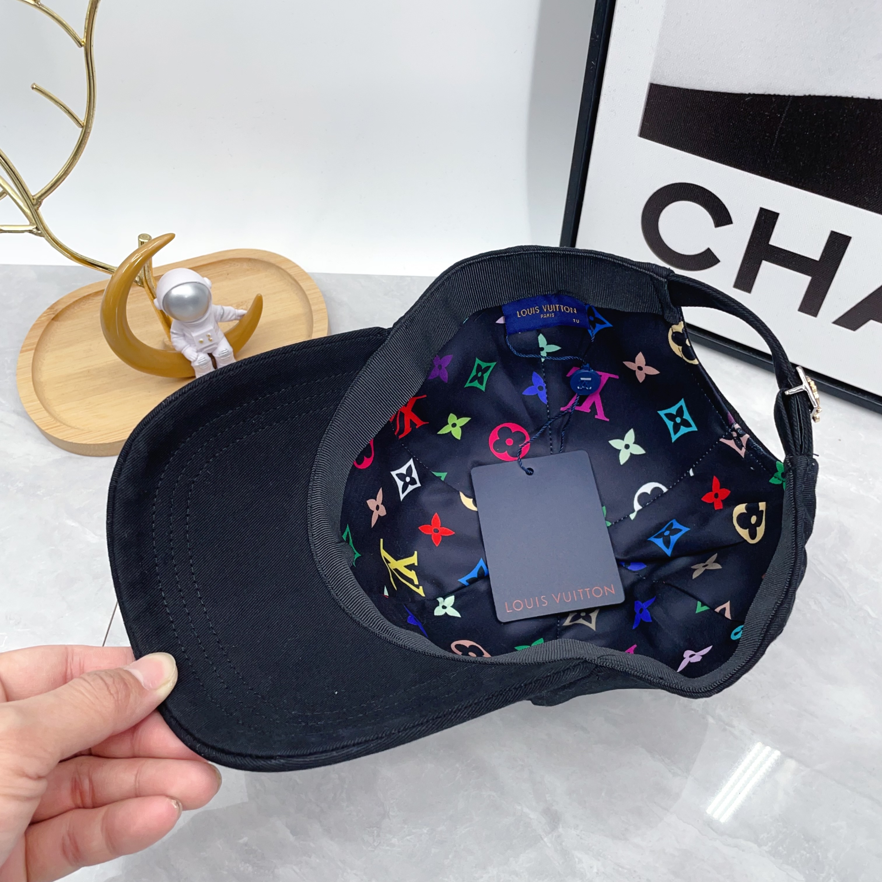 Louis Vuitton Cap Superflat（M5000M）