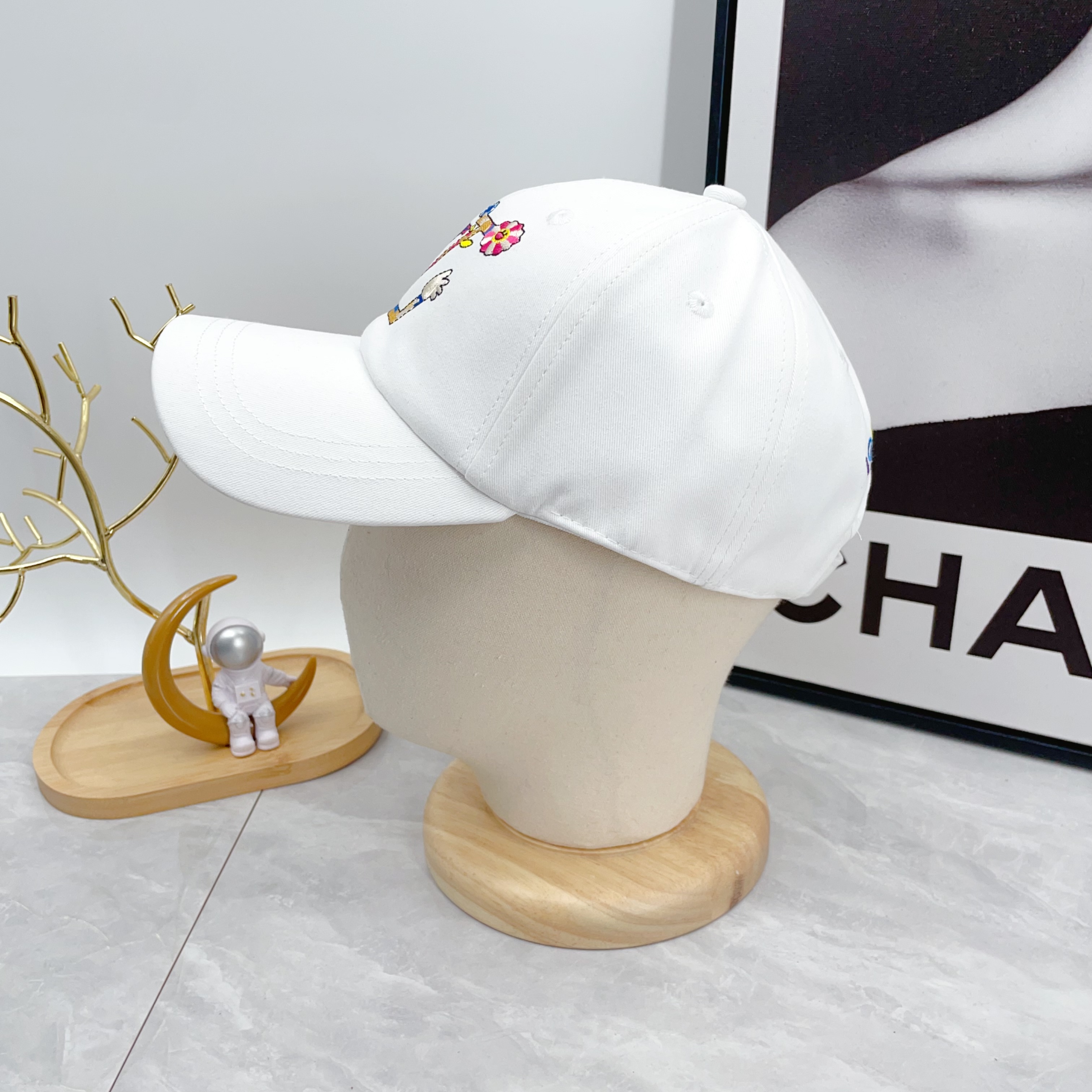 Louis Vuitton Cap Superflat（M5000M）