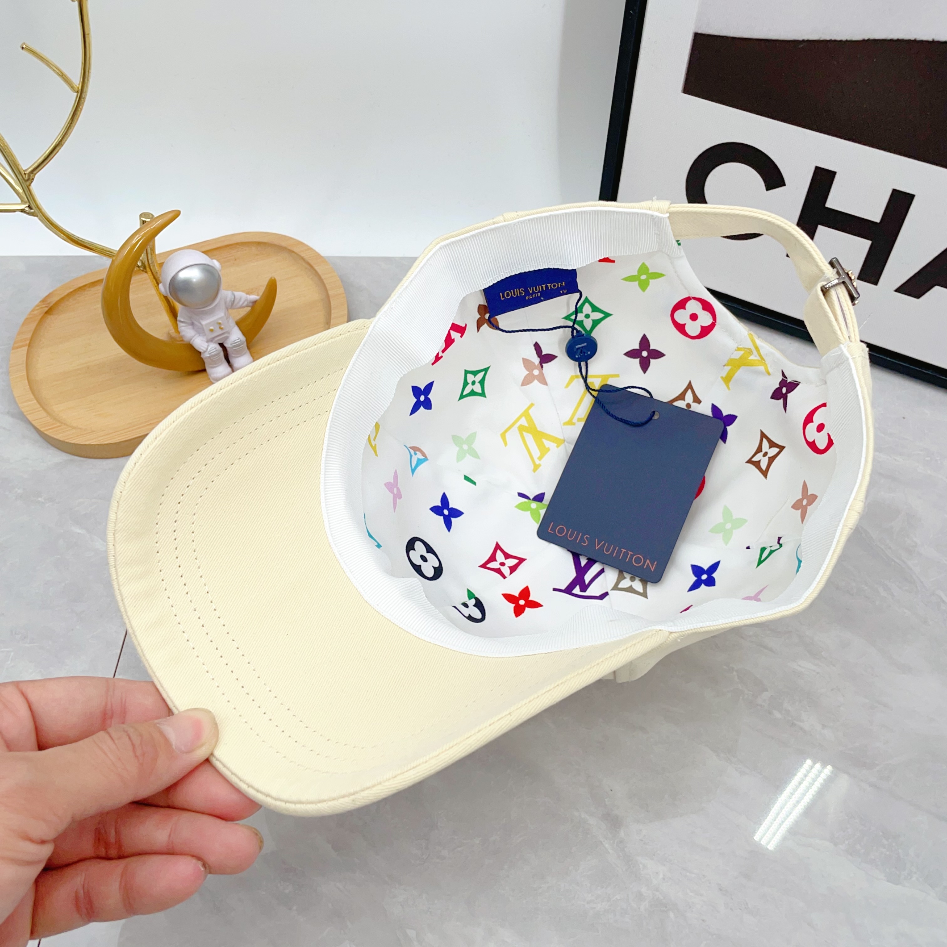 Louis Vuitton Cap Superflat（M5000M）